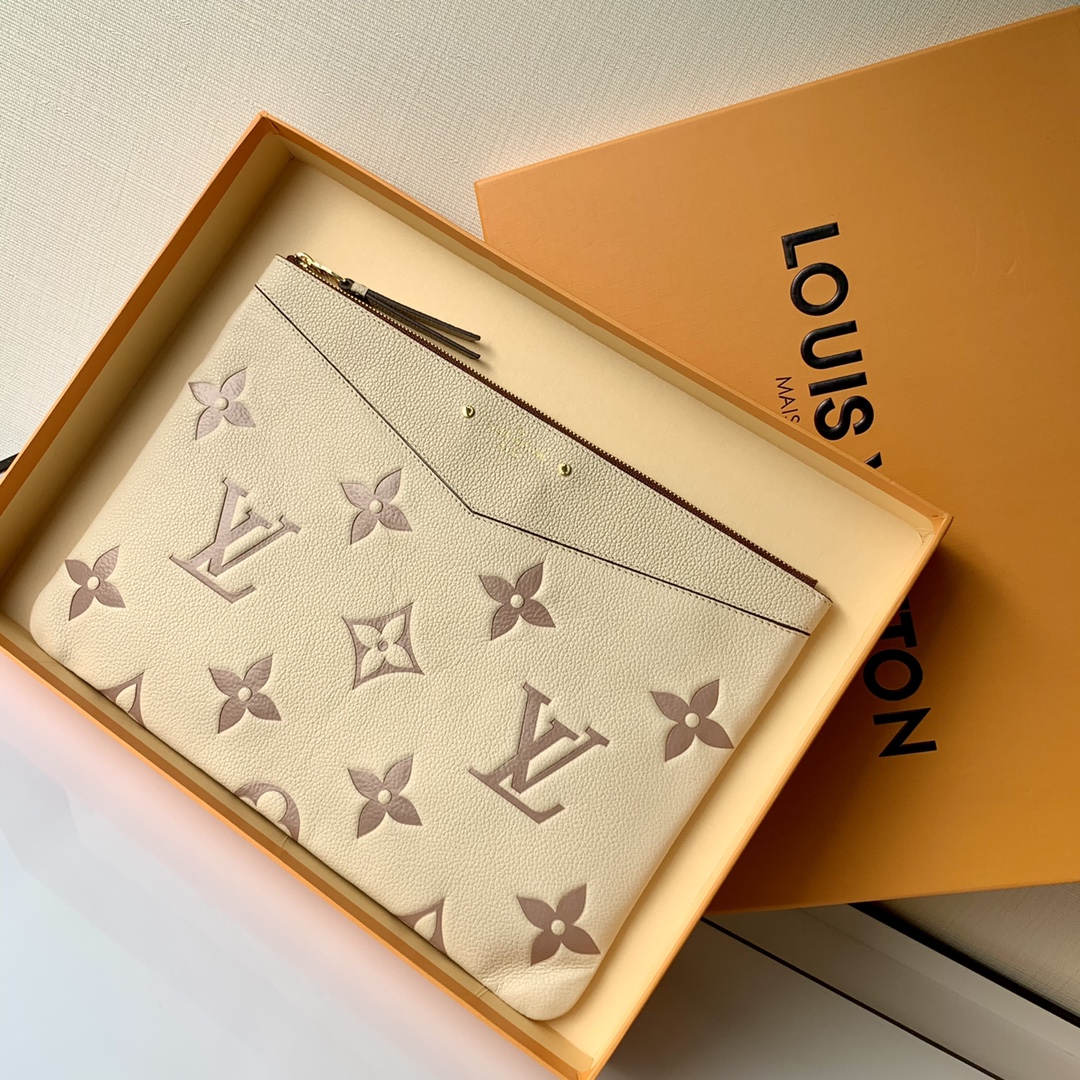 l**is V*t*n pouch-29.5*21*1 cm
