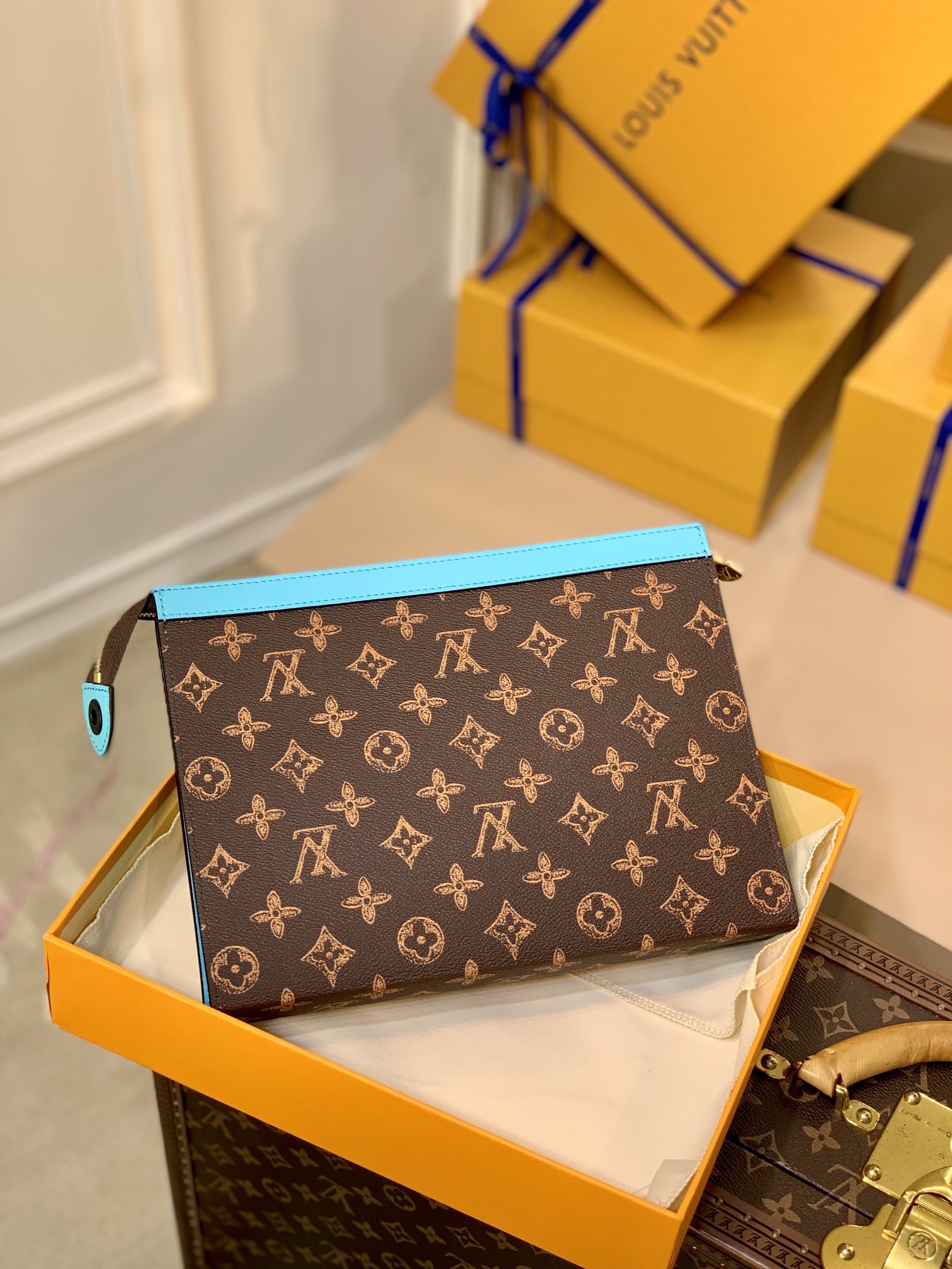 l**is V*t*n m81204 pochette voyage-27*21*6cm