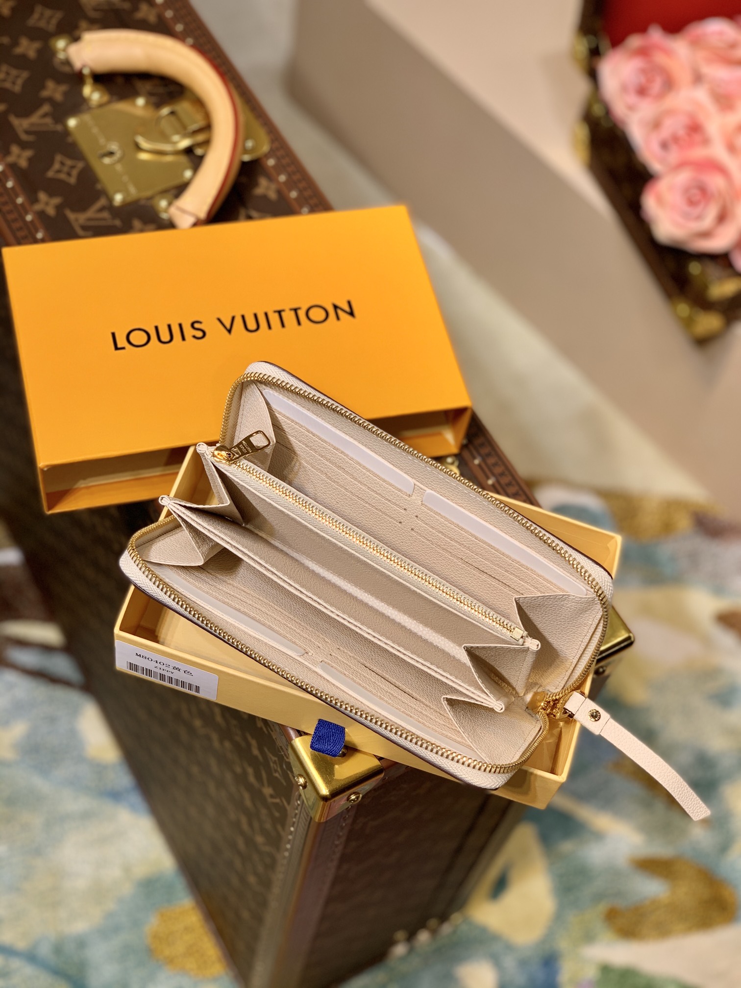 l**is V*t*n zippy wallet m69994-19*10*2cm