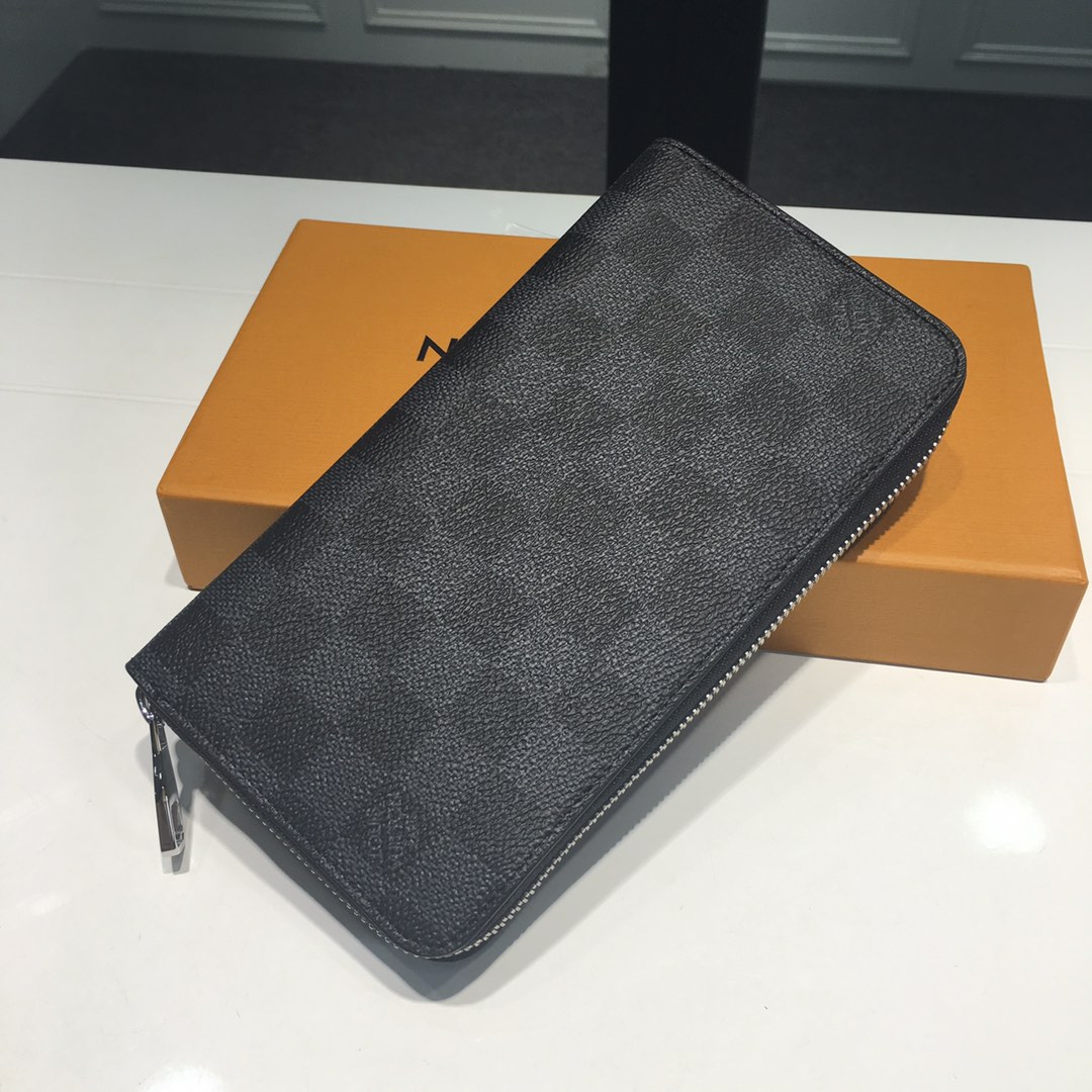 l**is V*t*n zippy wallet-19*10*2cm