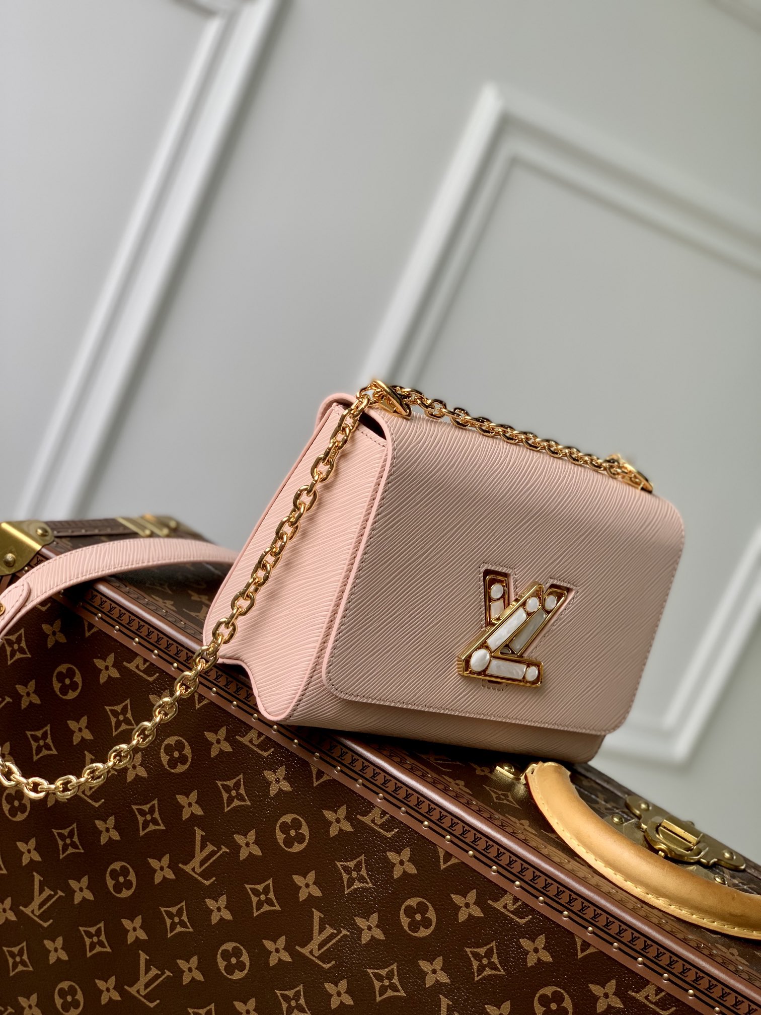 l**is V*t*n twist mm-23*18*8cm