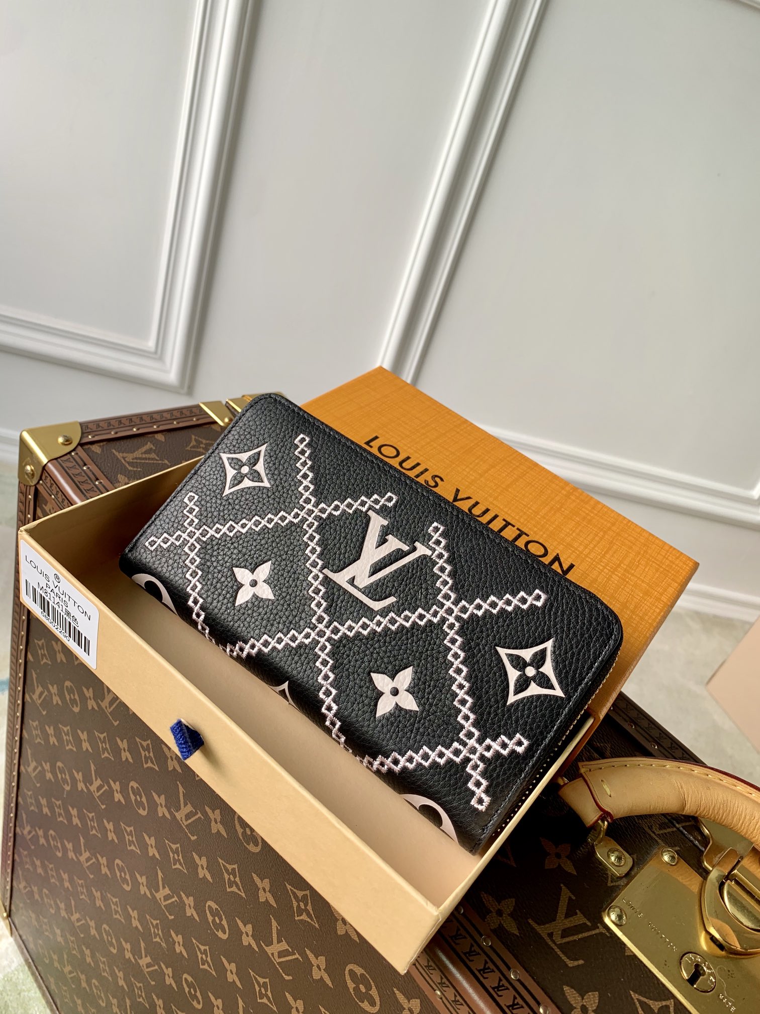 l**is V*t*n monogram vernis zippy wallet m81141-19.5x10.5x2.5cm
