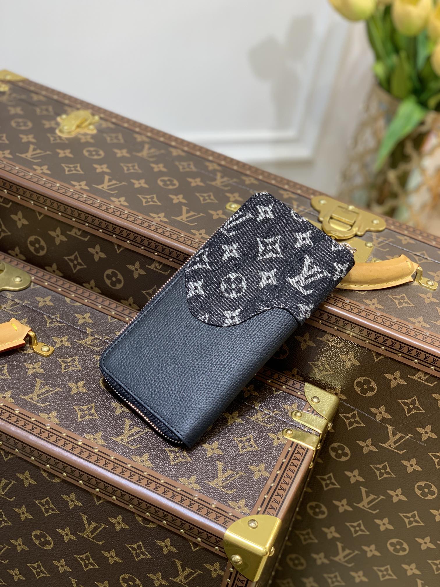 l**is V*t*n zippy vertical wallet m63095-20*10cm
