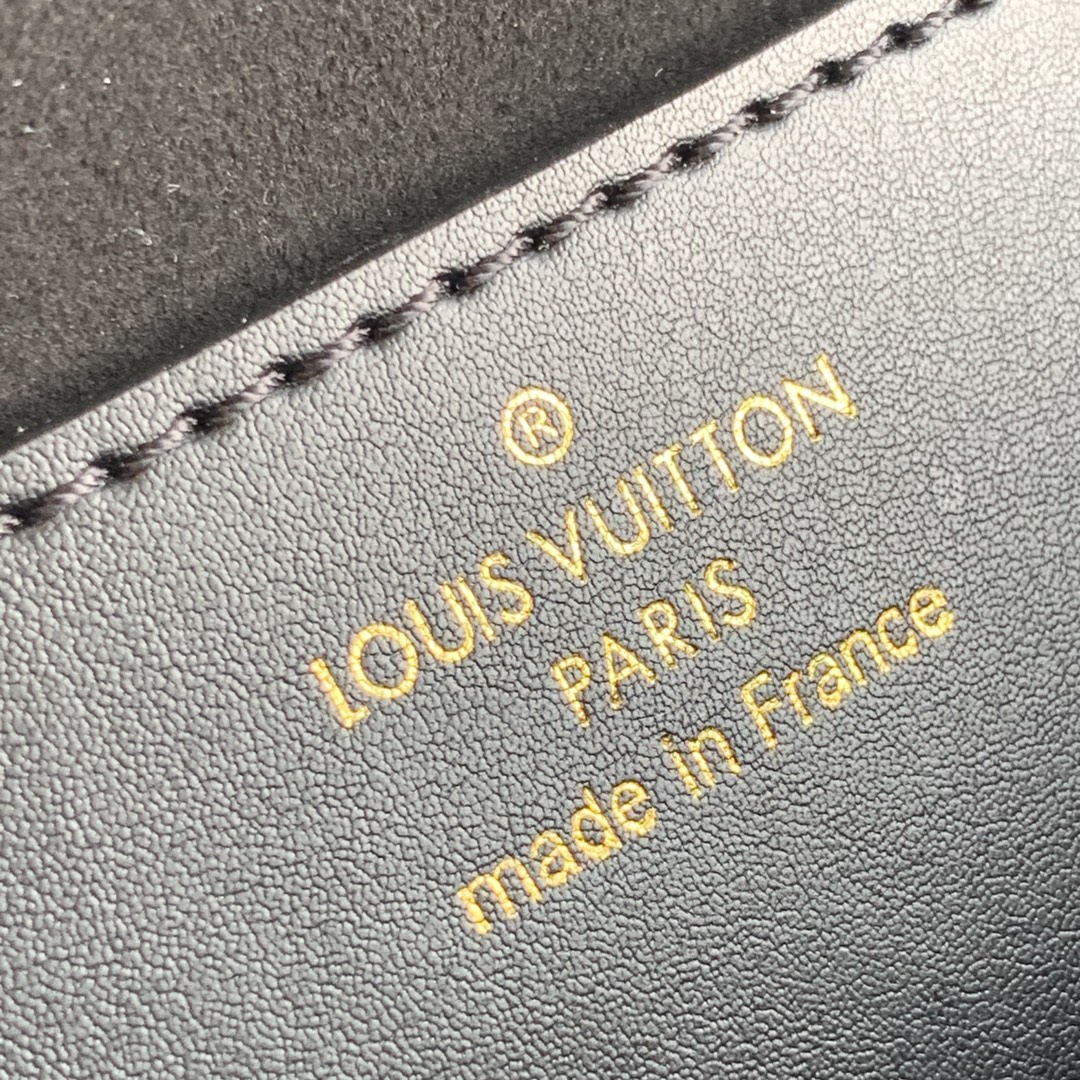 l**is V*t*n twist mm-23*18*8cm
