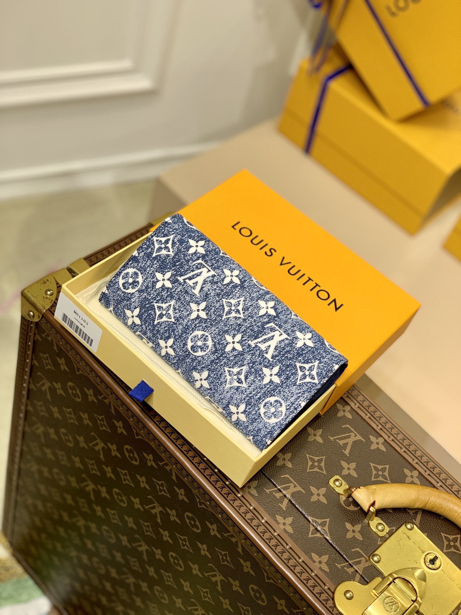 l**is V*t*n sarah wallet m81183-19.5x10.5x2.5cm