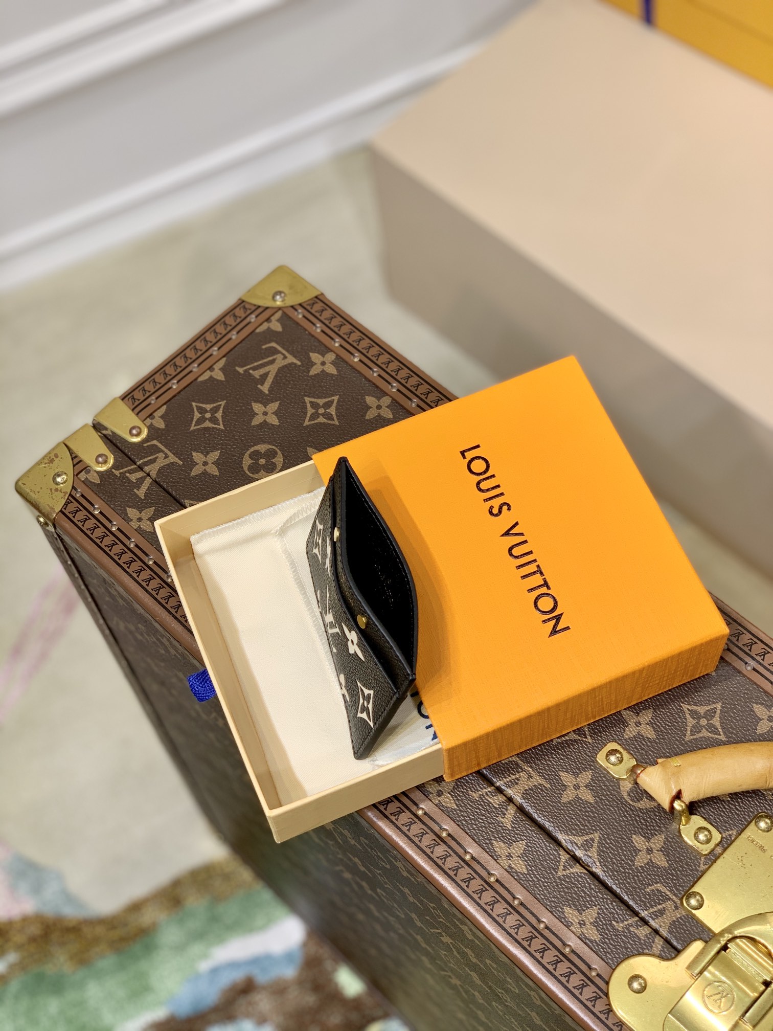 l**is V*t*n card holder m81022-11.0 x 7.5 x 0.4cm