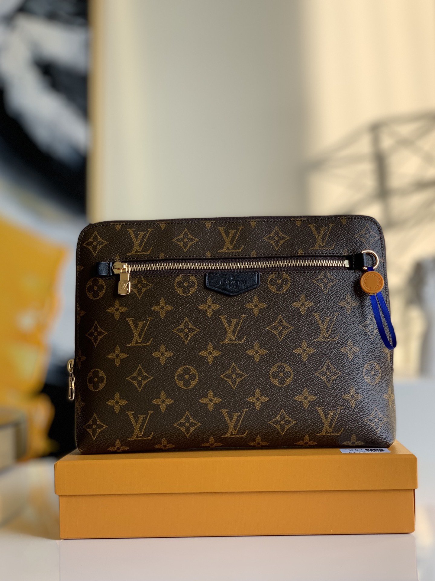 l**is V*t*n new pouch-21*27*5cm