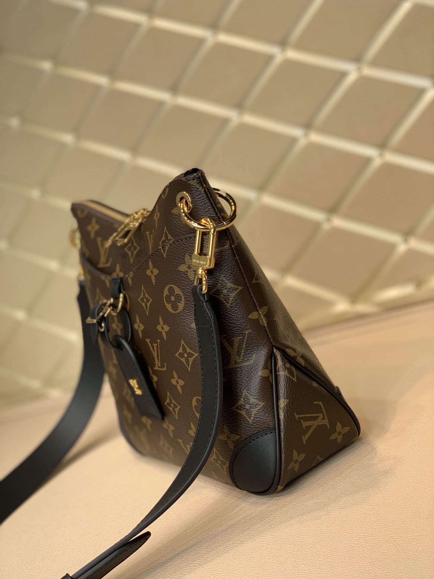 l**is V*t*n odeon medium handbags- m45355