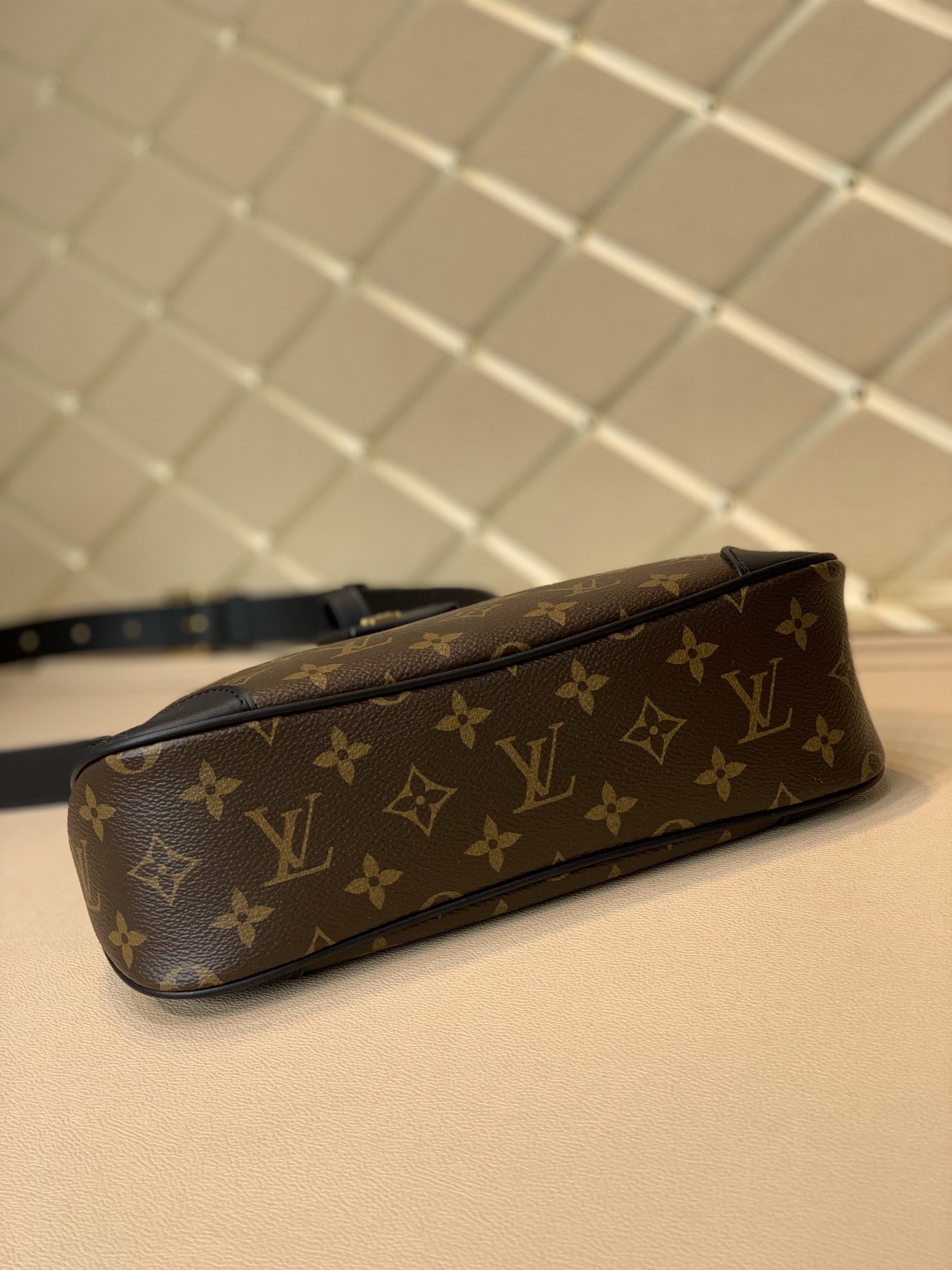 l**is V*t*n odeon medium handbags- m45355
