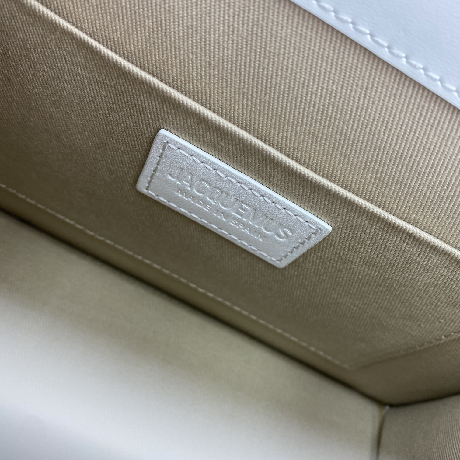 Jacquemus Large Bamnino Bag-24x13x7CM