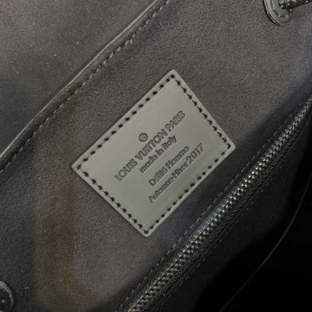 l**is v*t*n S*p*ebackpack-m41379-34*13*47cm