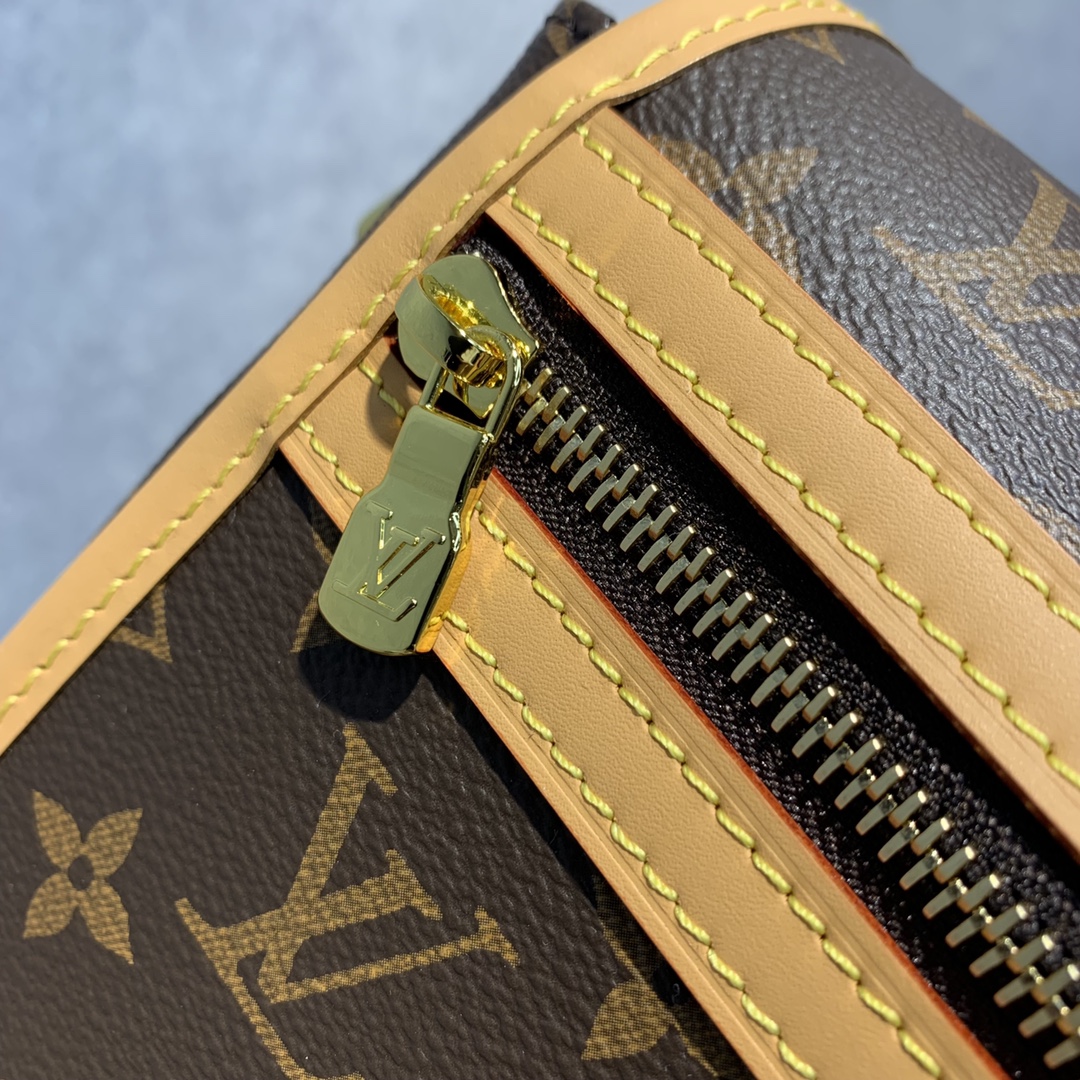 l**is V*t*n m40106 vintage bag-25×9×21cm
