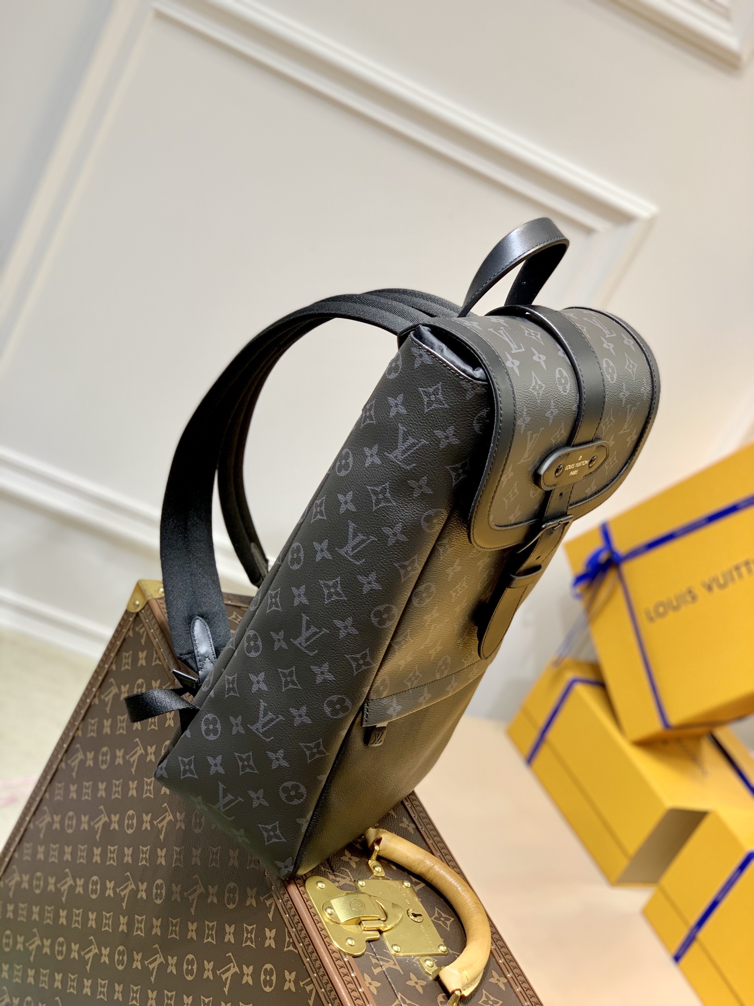 l**is V*t*n m45913 saumur backpack-27*42*13cm