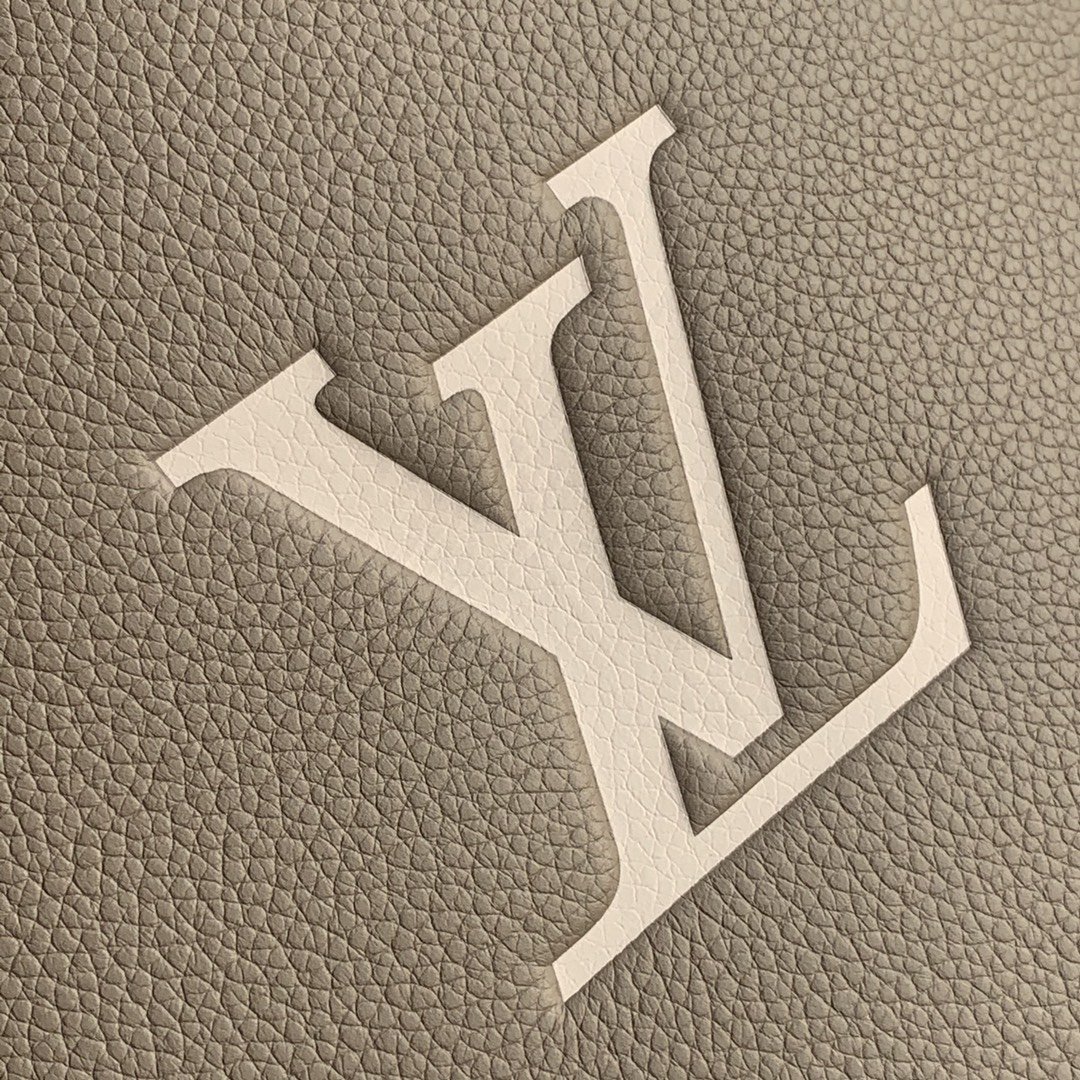 l**is V*t*n small onthego handbag-35*28*15cm
