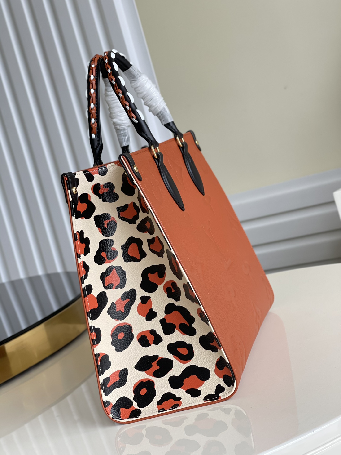 l**is V*t*n small onthego handbag-35*28*15cm