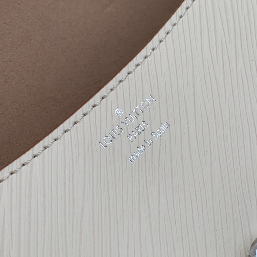 l**is V*t*n buci handbag-24.5 x 15.5 x 9cm