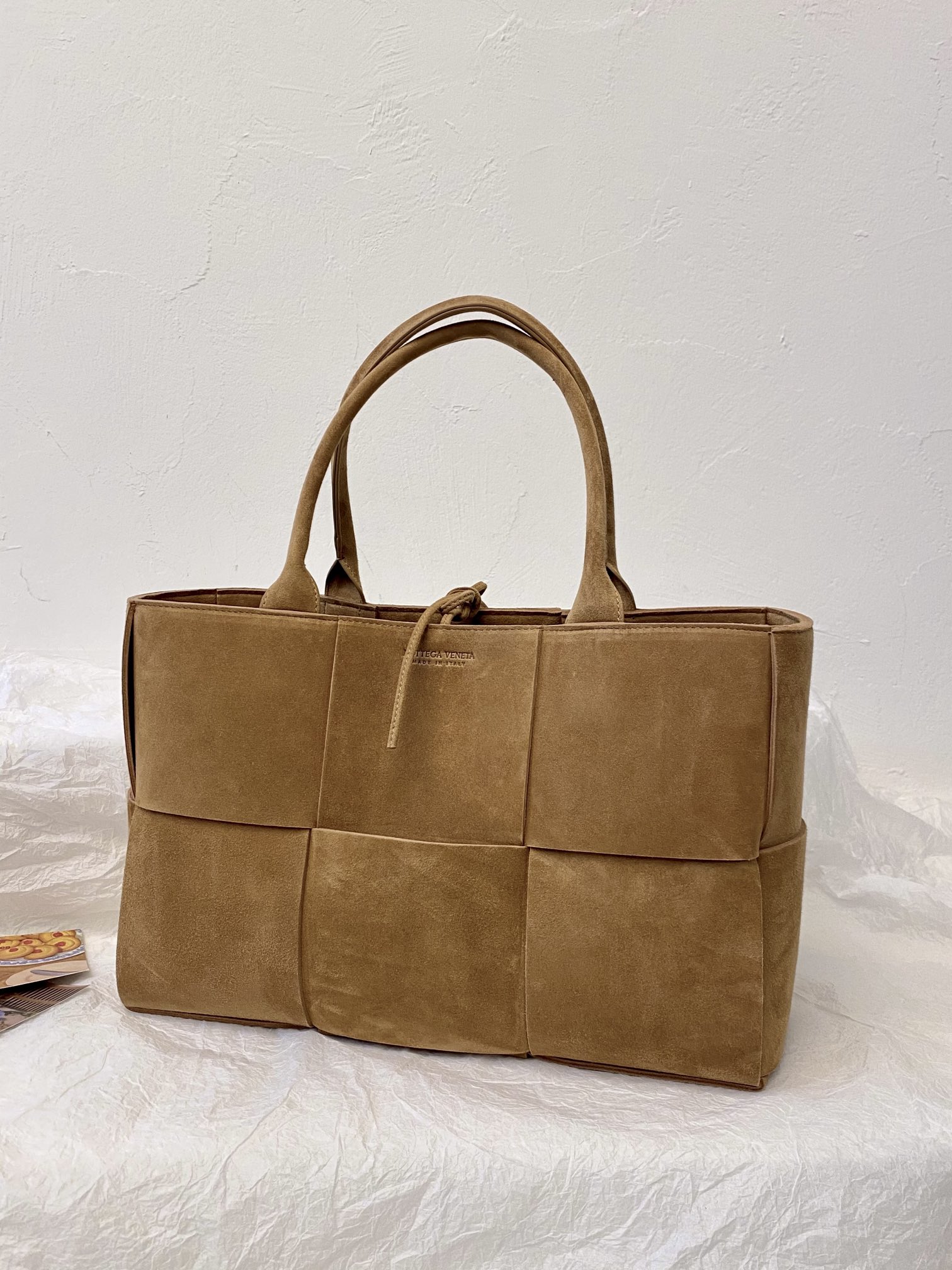 Bo*te*ga ve*ne*tatote-41×27×14cm