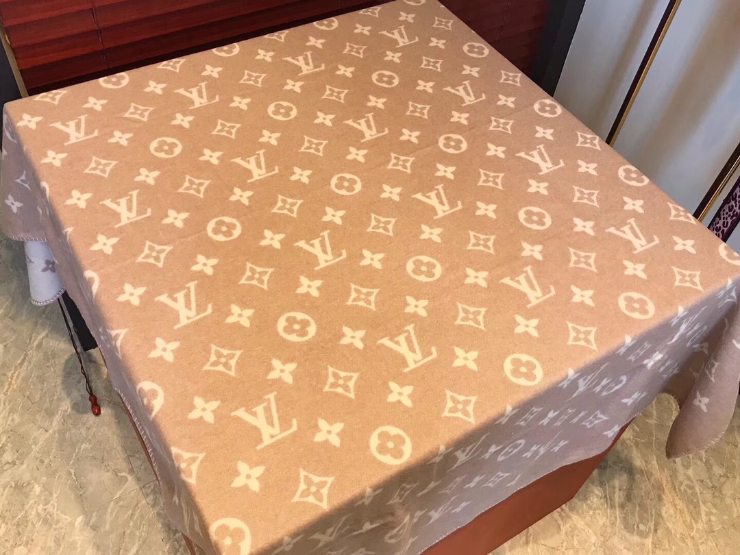 l**is V*t*n blankets-150*200cm
