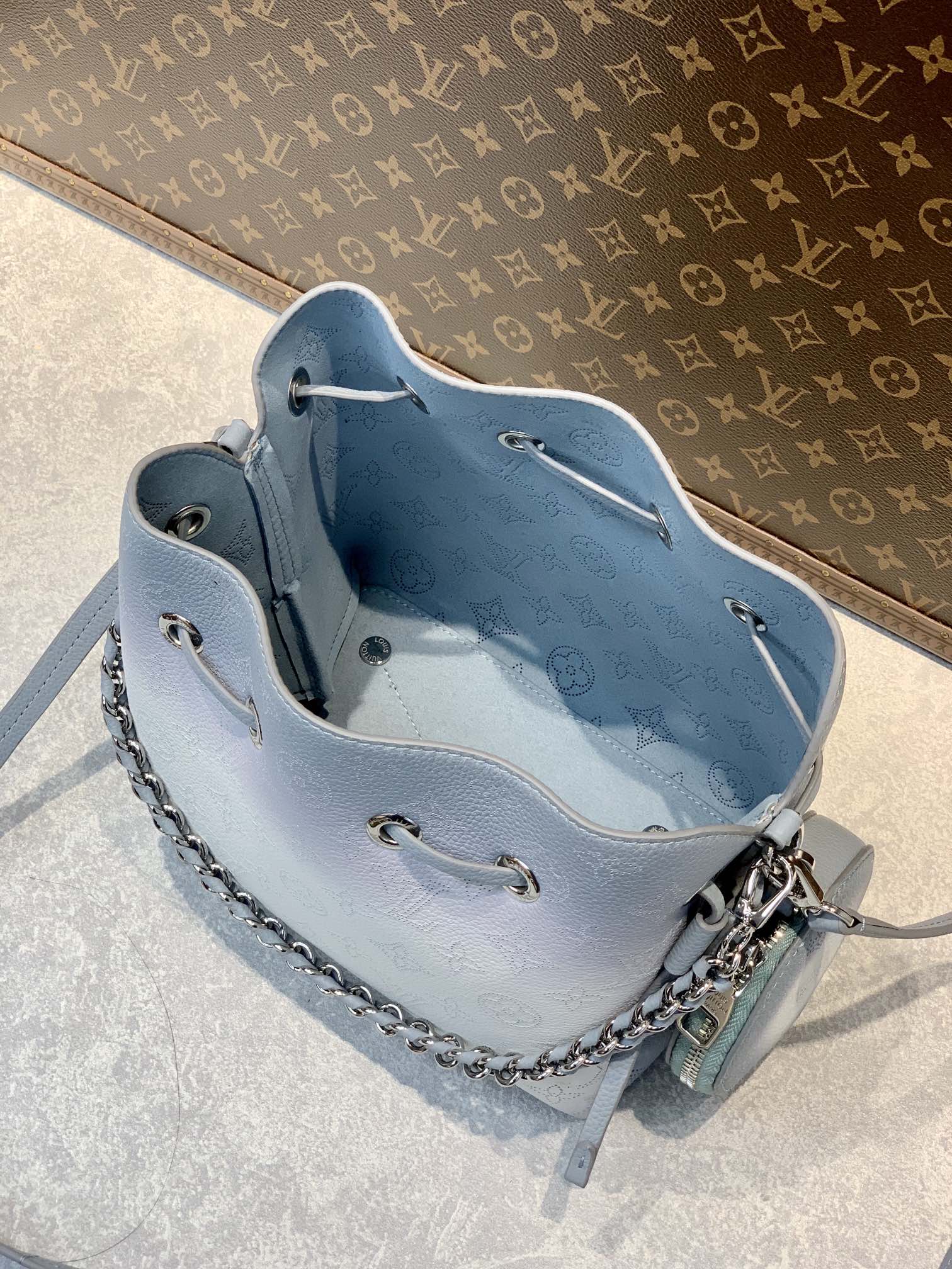 l**is V*t*n bella tote bag-19 x 22 x 14cm