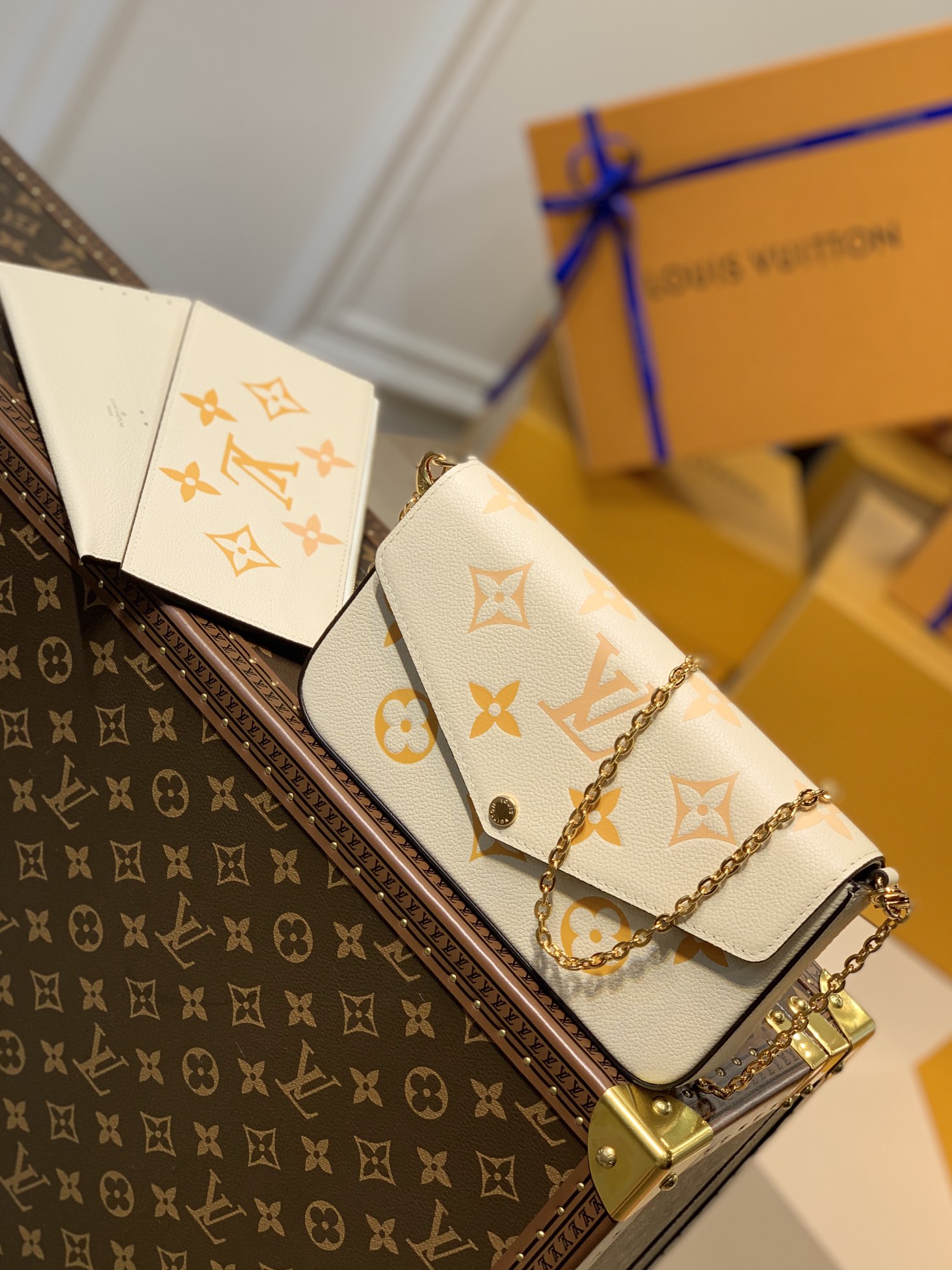 l**is V*t*n pochette félicie wallet -21*12*3cm