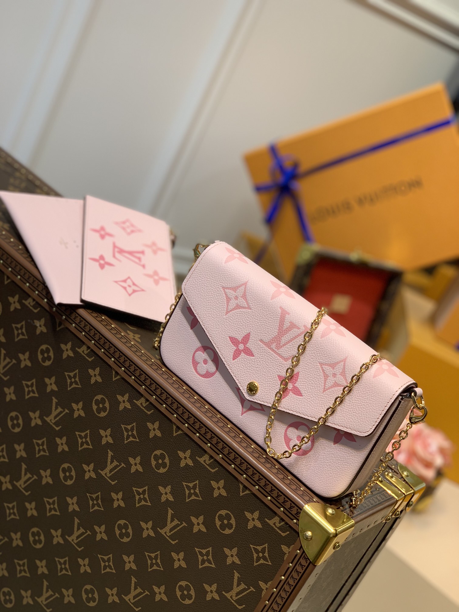 l**is V*t*n pochette félicie wallet -21*12*3cm