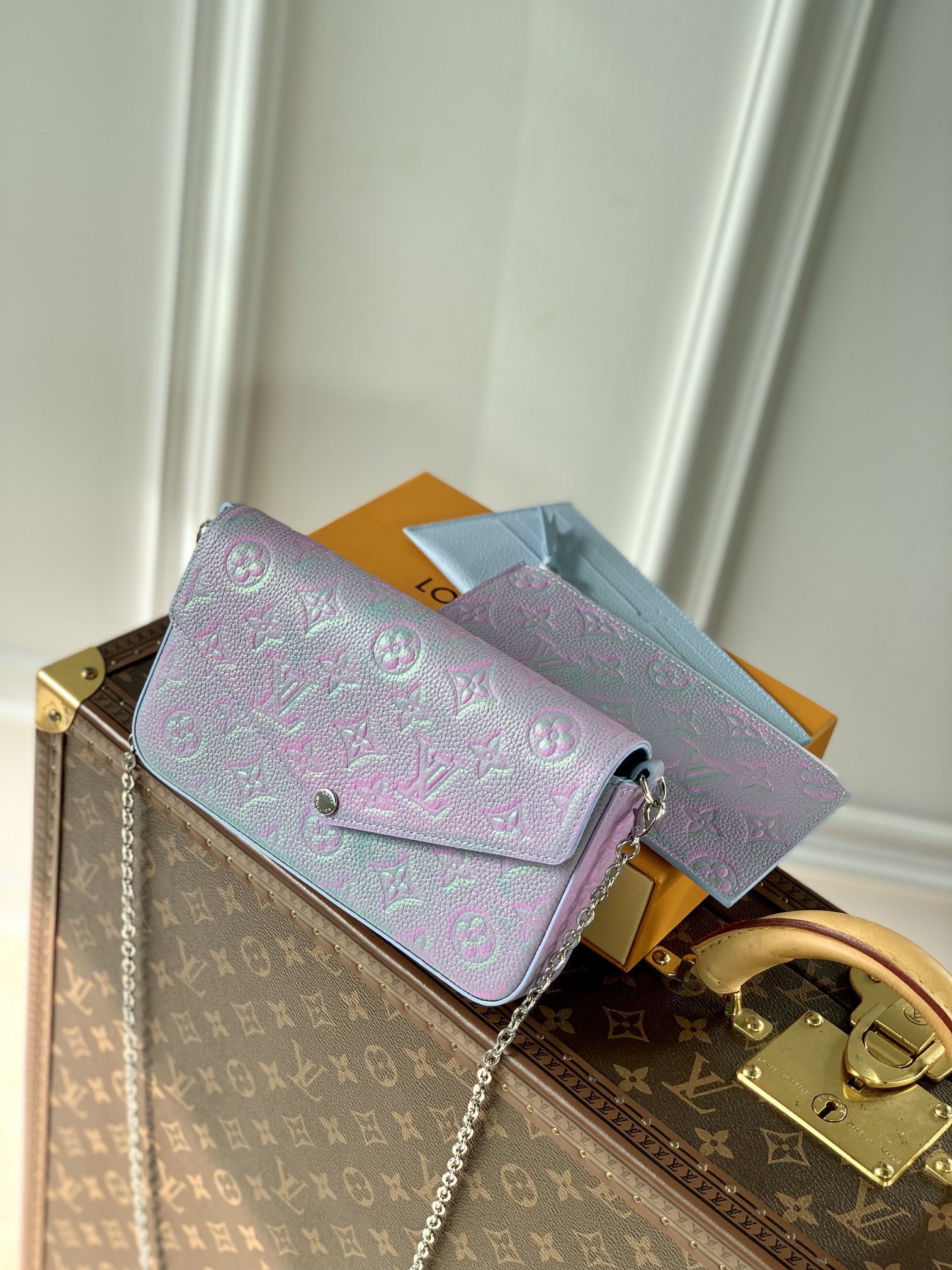 l**is V*t*n pochette félicie wallet -21*12*3cm