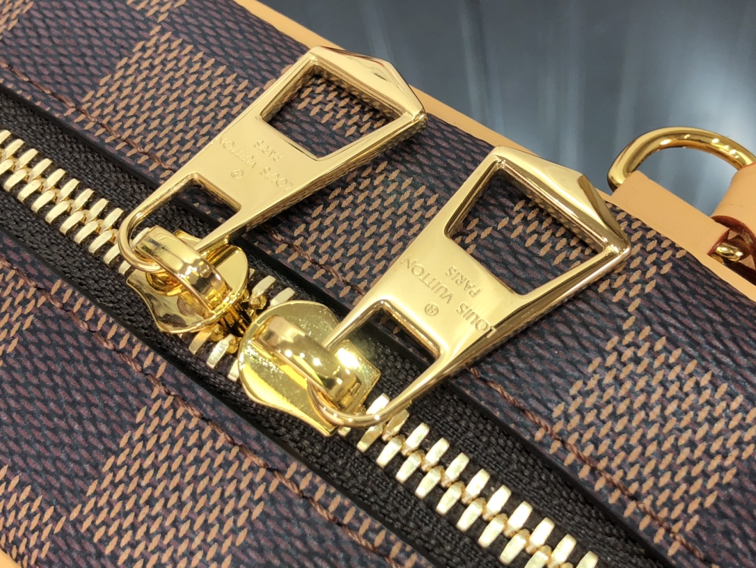 l**is V*t*n valisette souple bb-21*16*7cm