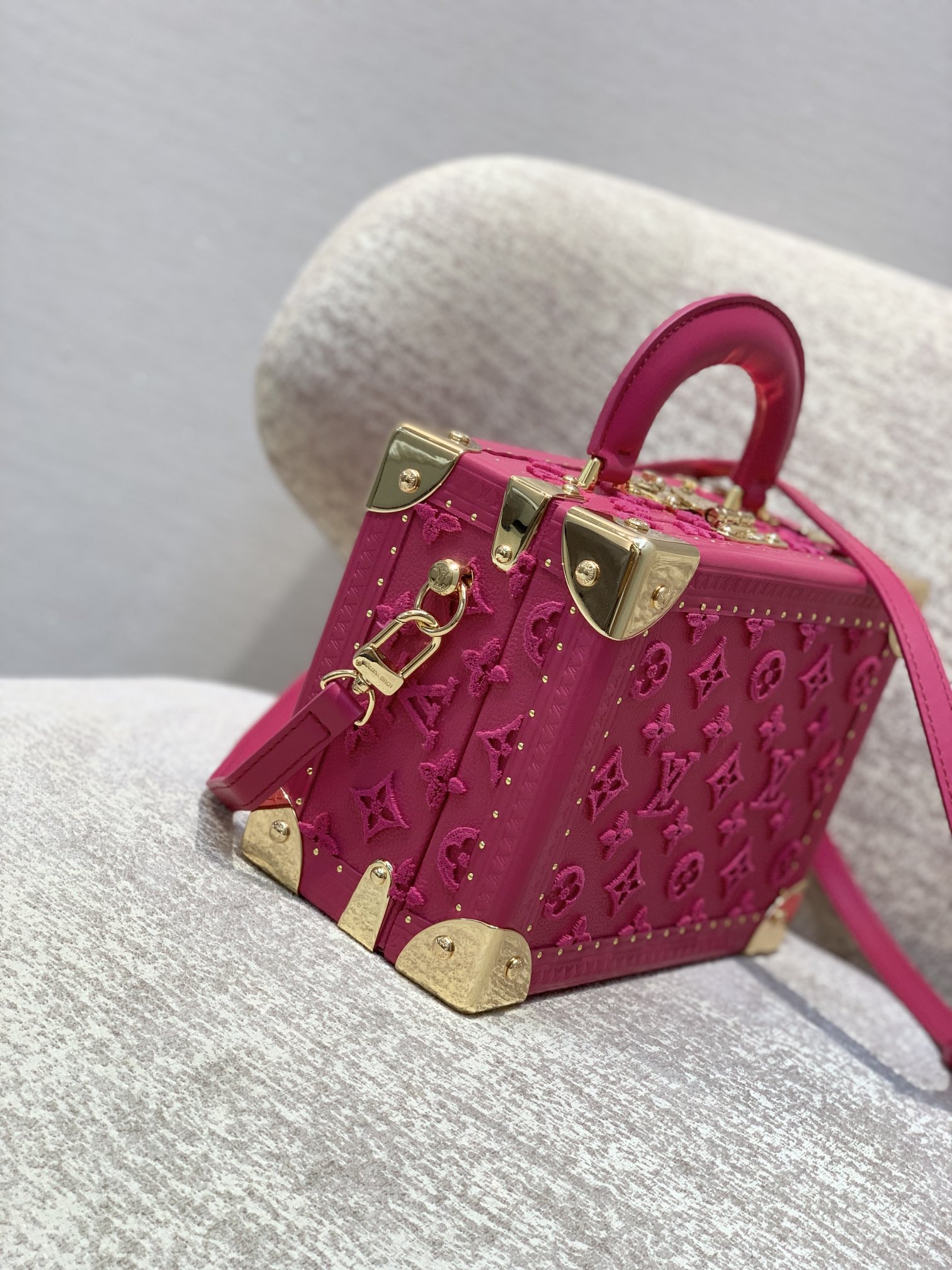 l**is V*t*n valisette trésor-22.5 x 16x 11cm