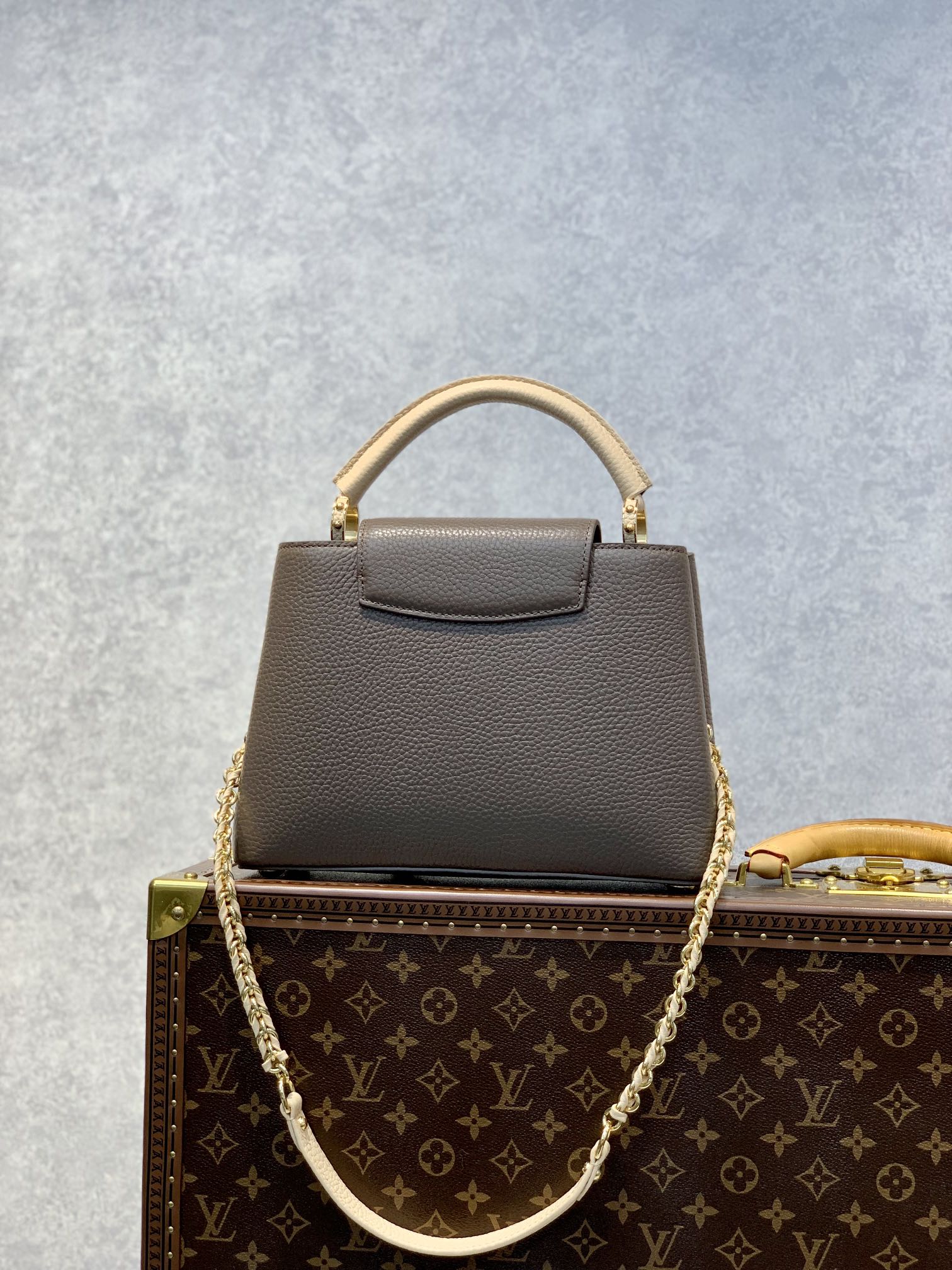 l**is V*t*n capucines bb-27*18*9cm