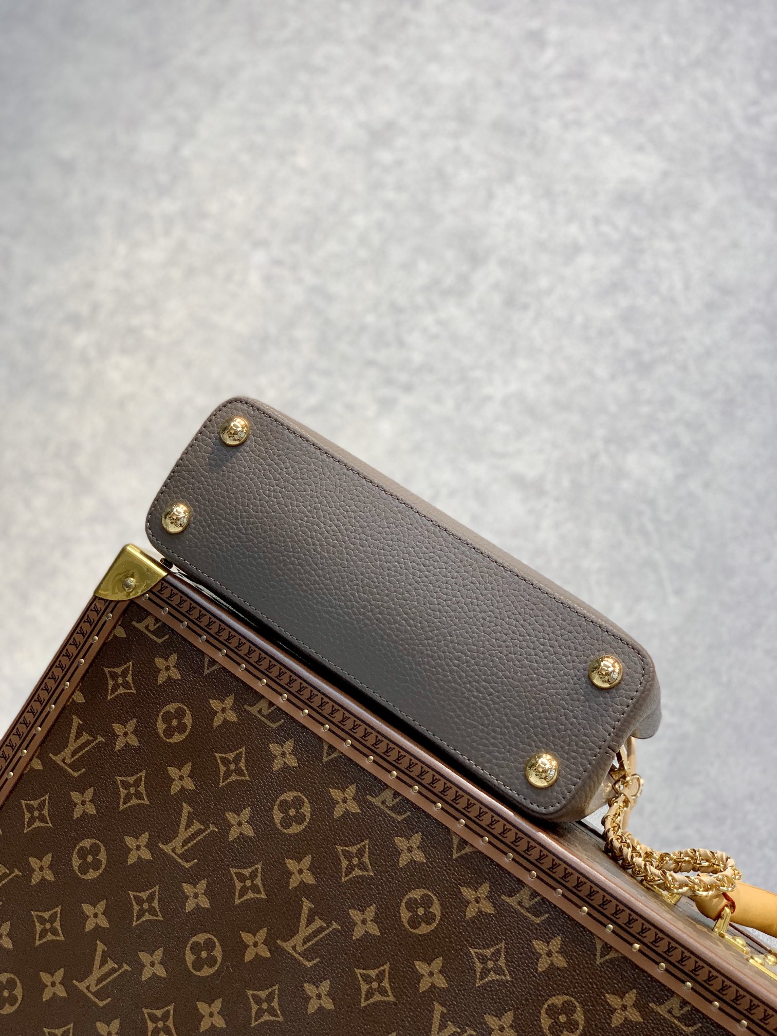 l**is V*t*n capucines bb-27*18*9cm