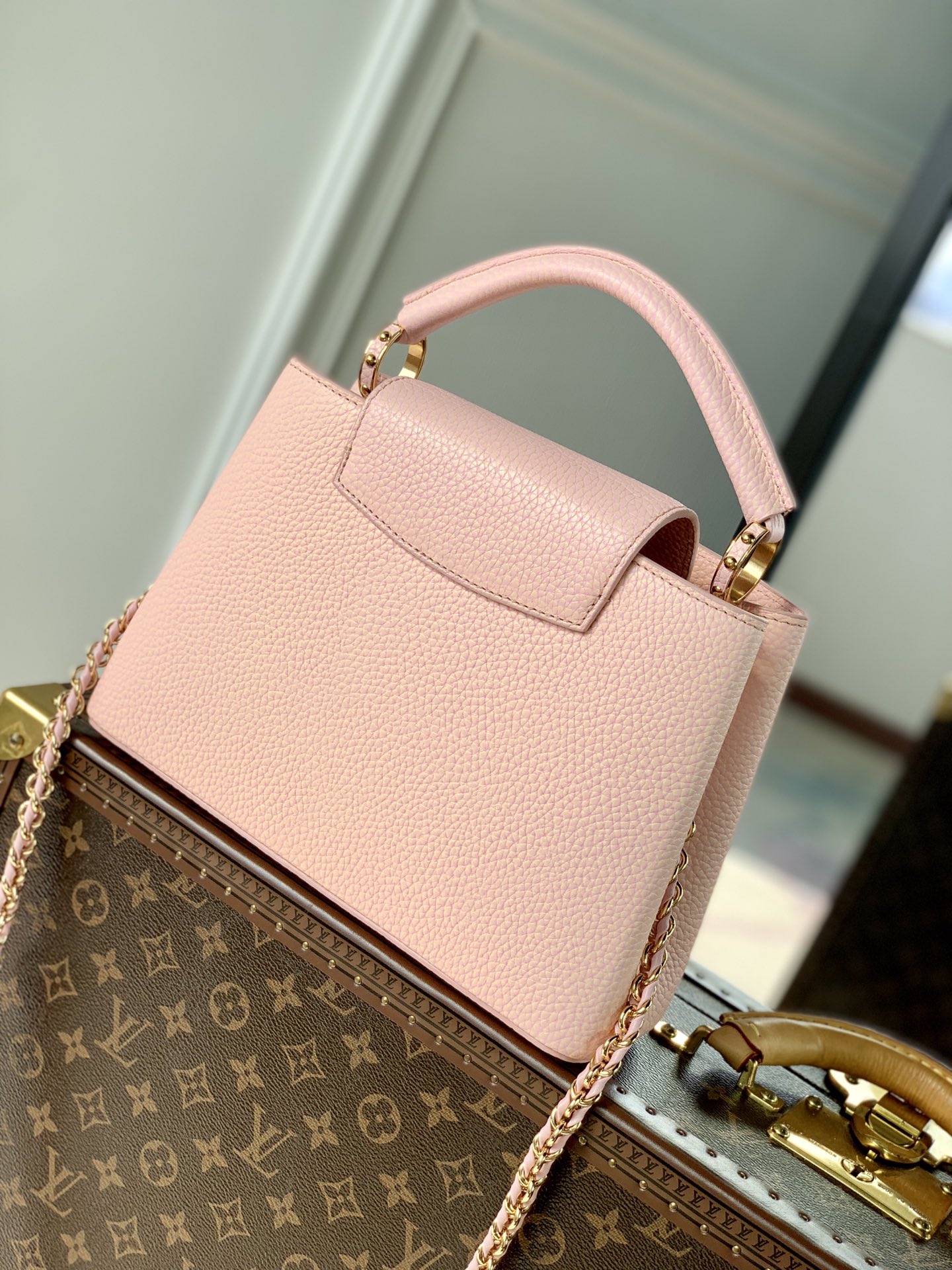 l**is V*t*n capucines bb-27*18*9cm
