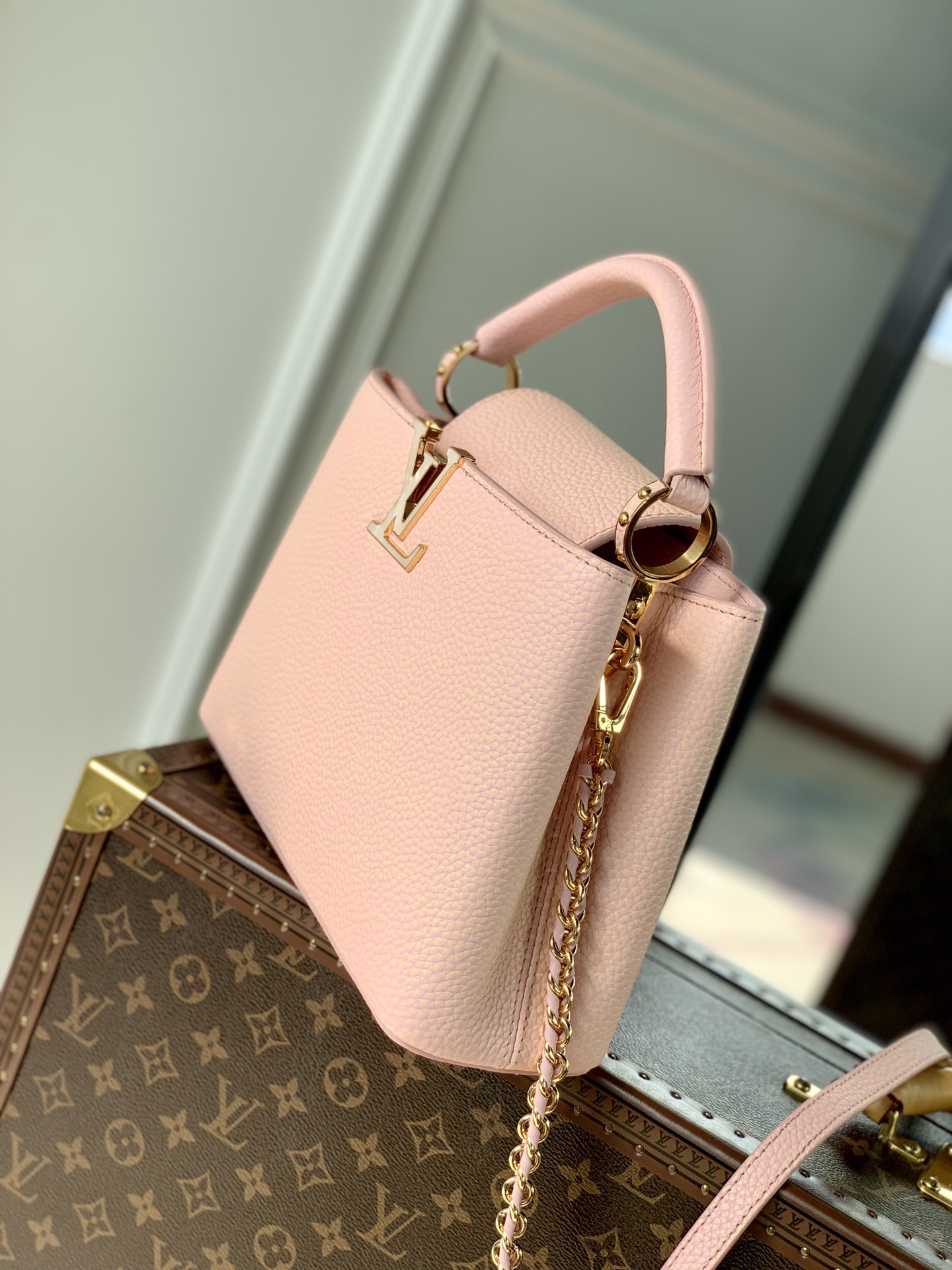 l**is V*t*n capucines bb-27*18*9cm