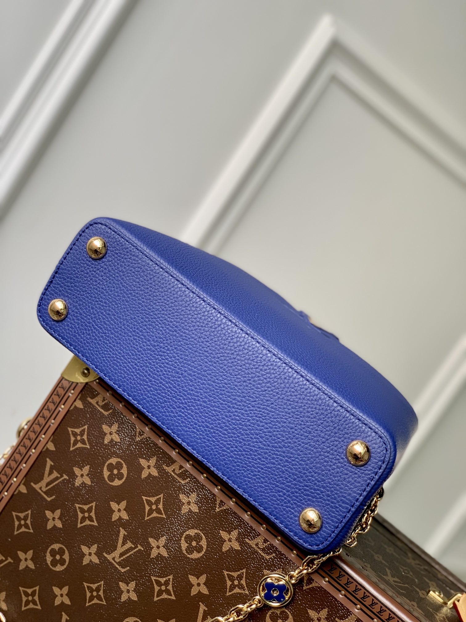 l**is V*t*n capucines bb-27*18*9cm