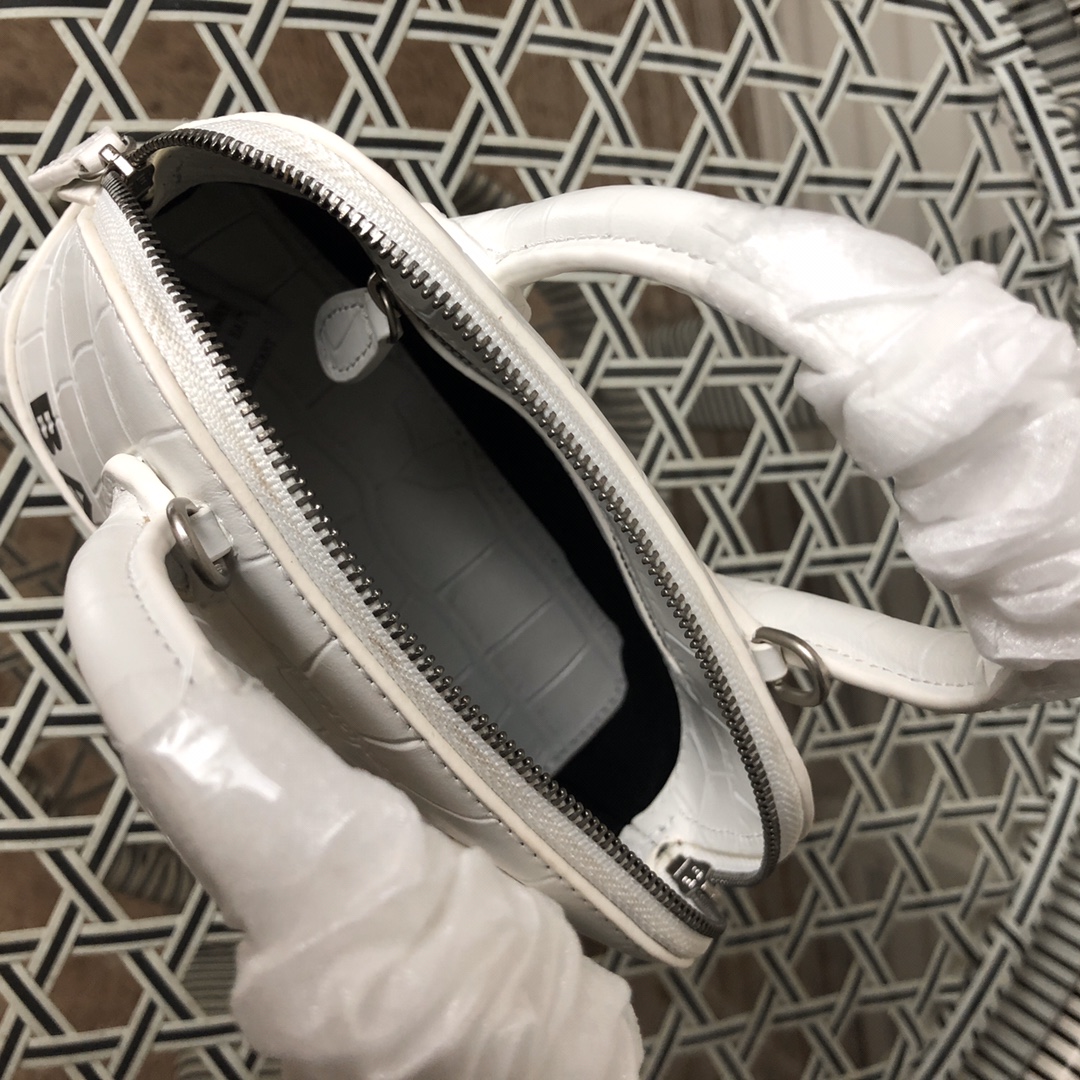 Ba*len*cia*ga ville bag-18x8x16cm