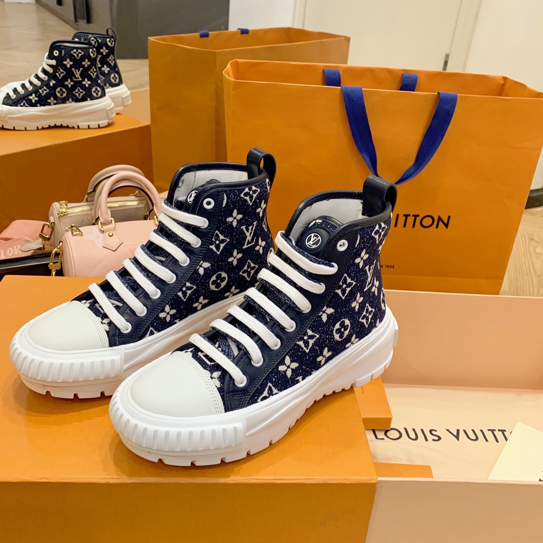 l**is V*t*n sneakers(eu35-eu41)