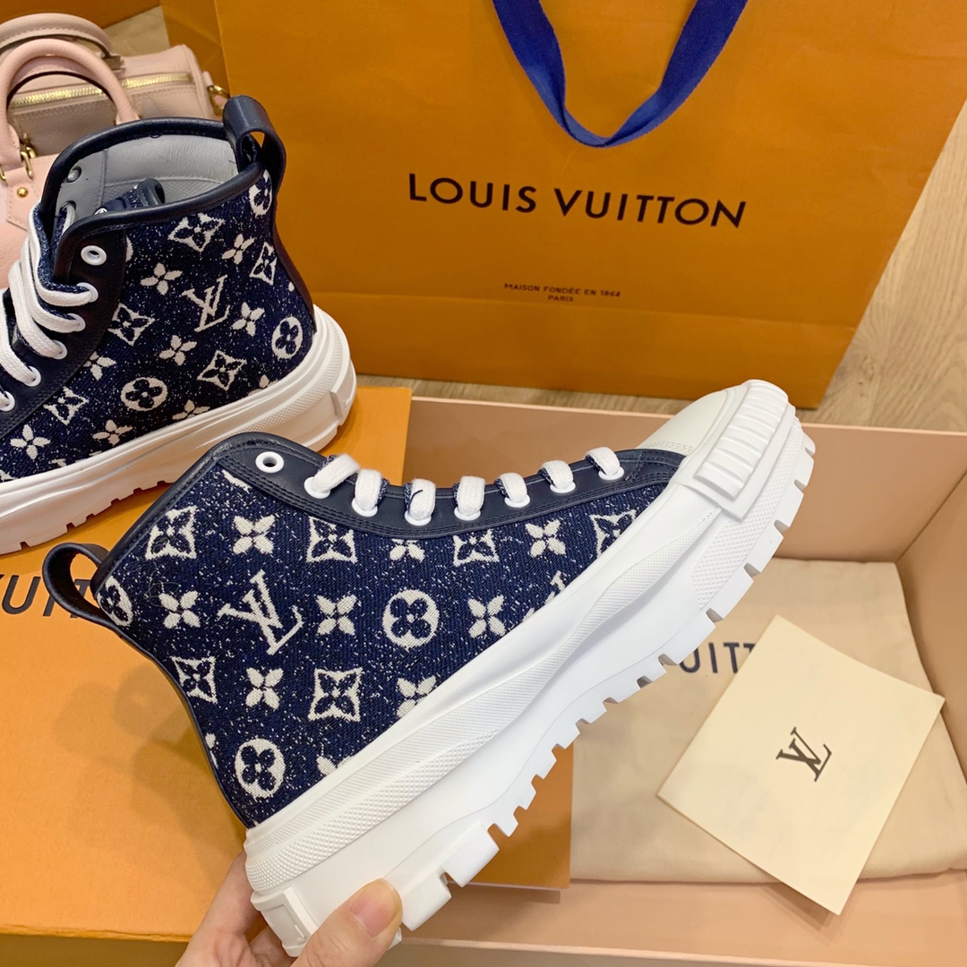 l**is V*t*n sneakers(eu35-eu41)
