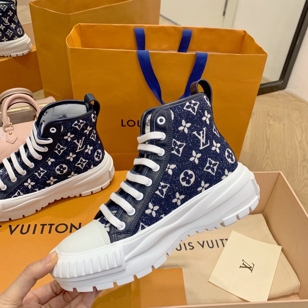 l**is V*t*n sneakers(eu35-eu41)