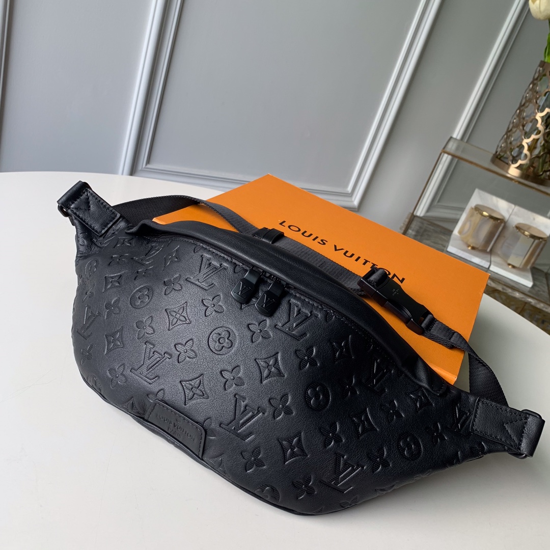 l**is V*t*n discovery bumbag-47*20*9cm