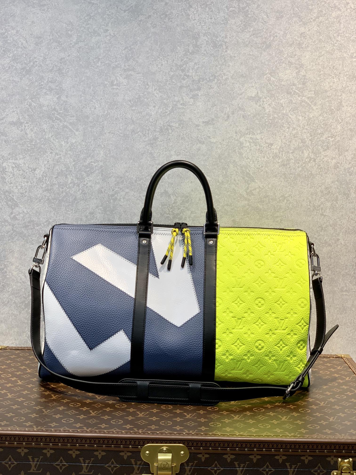 l**is V*t*n keepall bandoulière-50.0 x29.0 x23.0cm