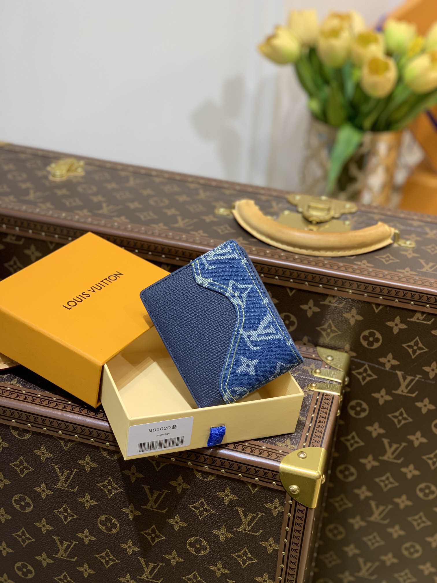 l**is V*t*n slender wallet-11*8.5*2cm