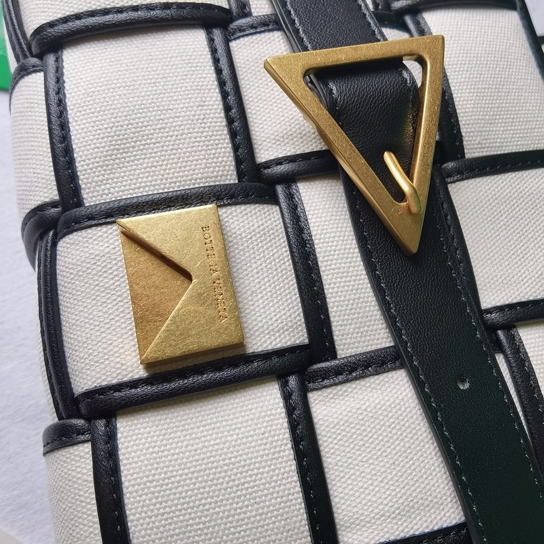 Bo*te*ga ve*ne*ta webbing crossbody bag-26x18x8cm