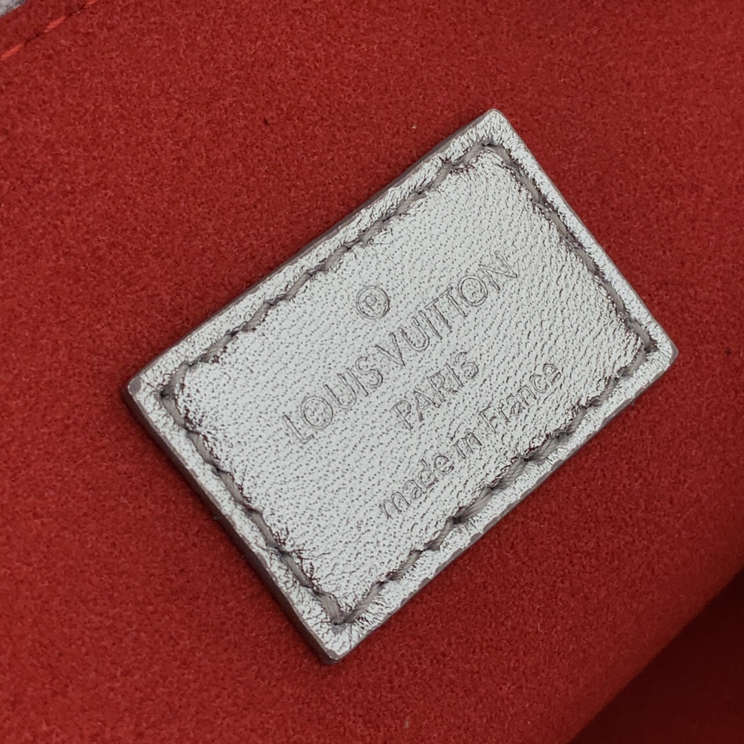 l**is V*t*n coussin handbags-29.5×13.5×21cm