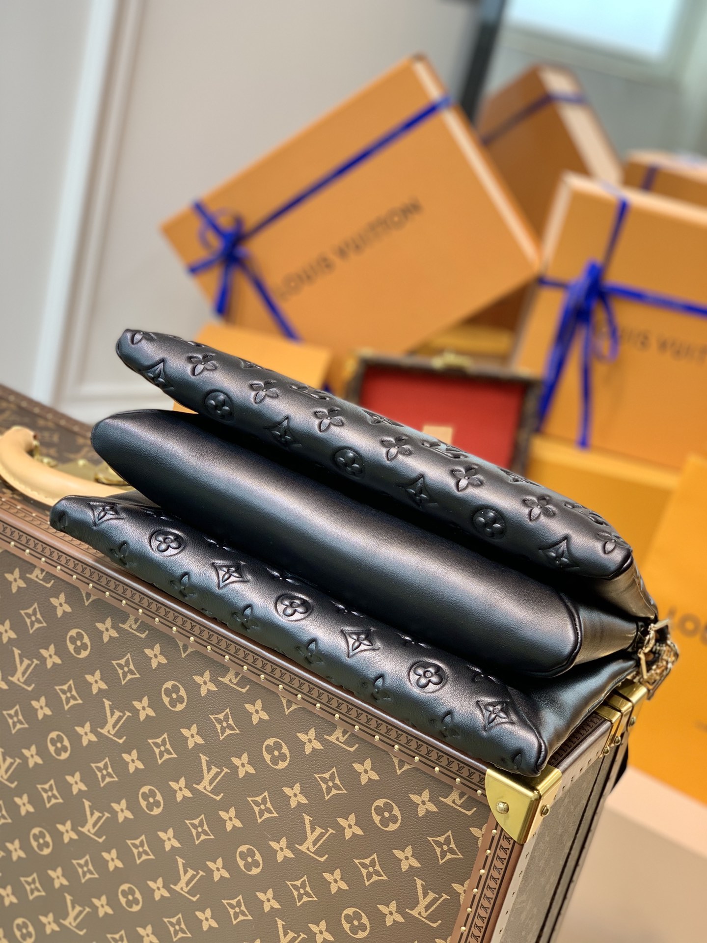 l**is V*t*n coussin handbags-34 ×24×12cm