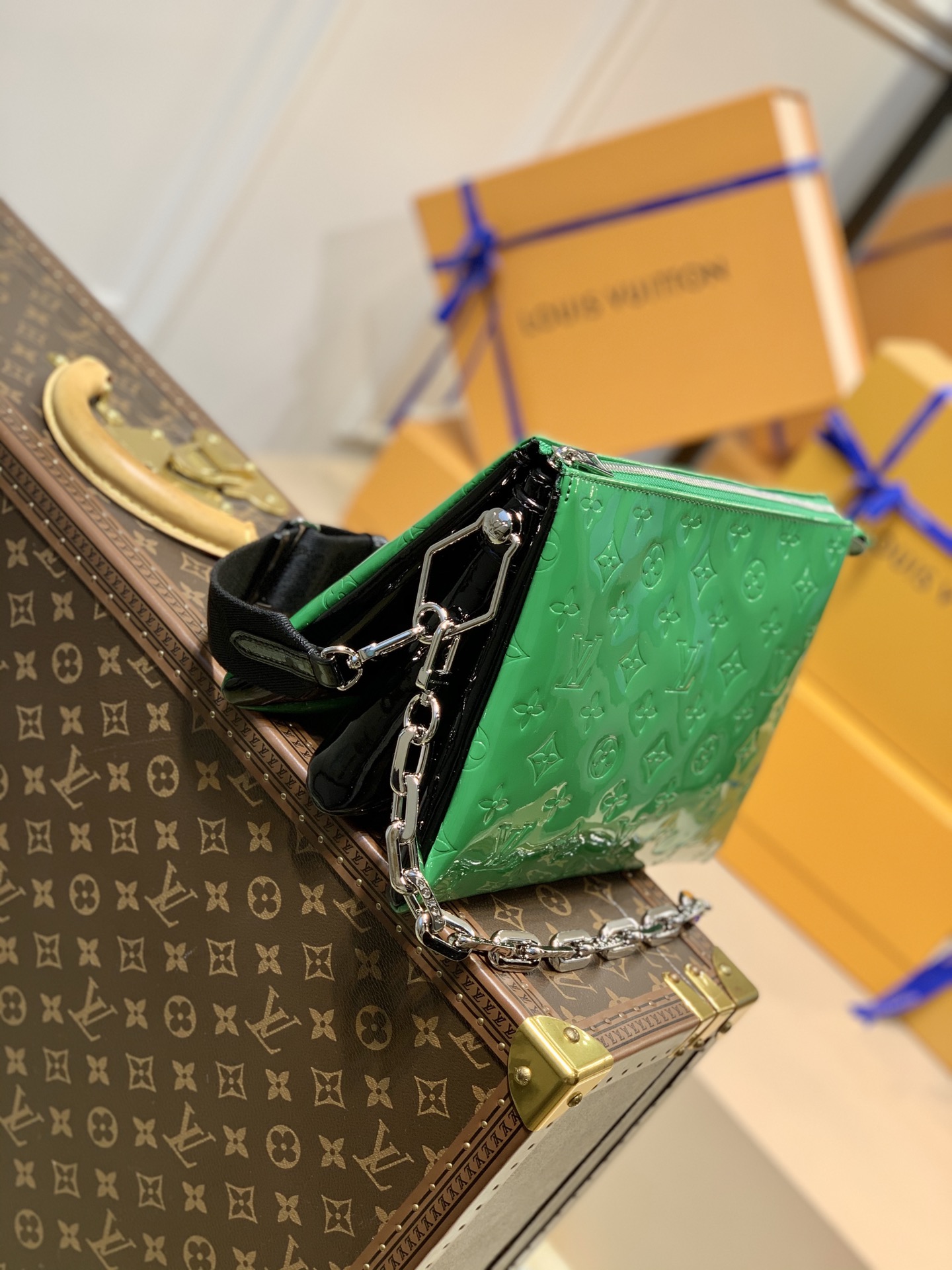 l**is V*t*n coussin handbags-26*20*12cm