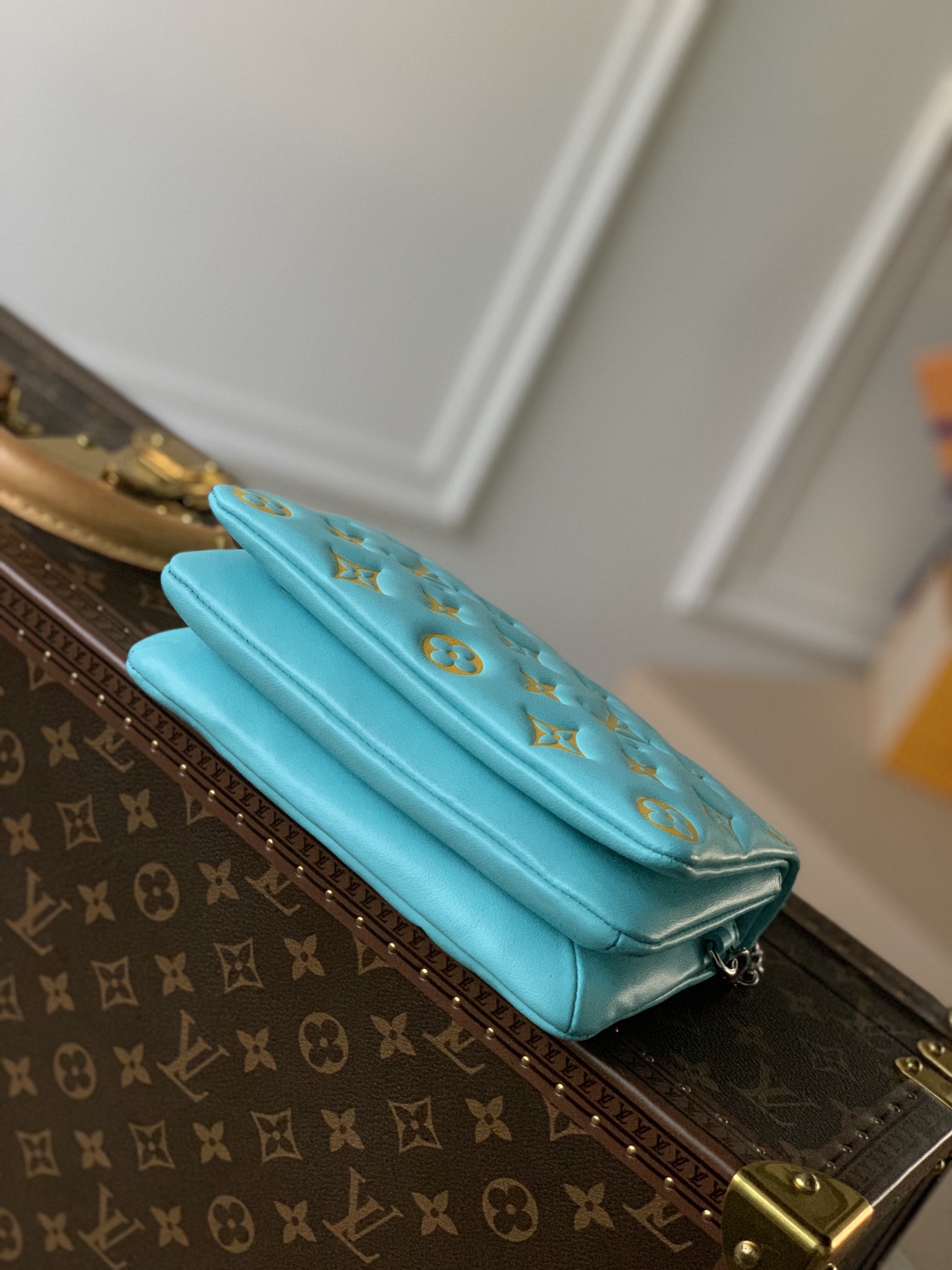 l**is V*t*n pochette coussin chain bag-20*14*8cm