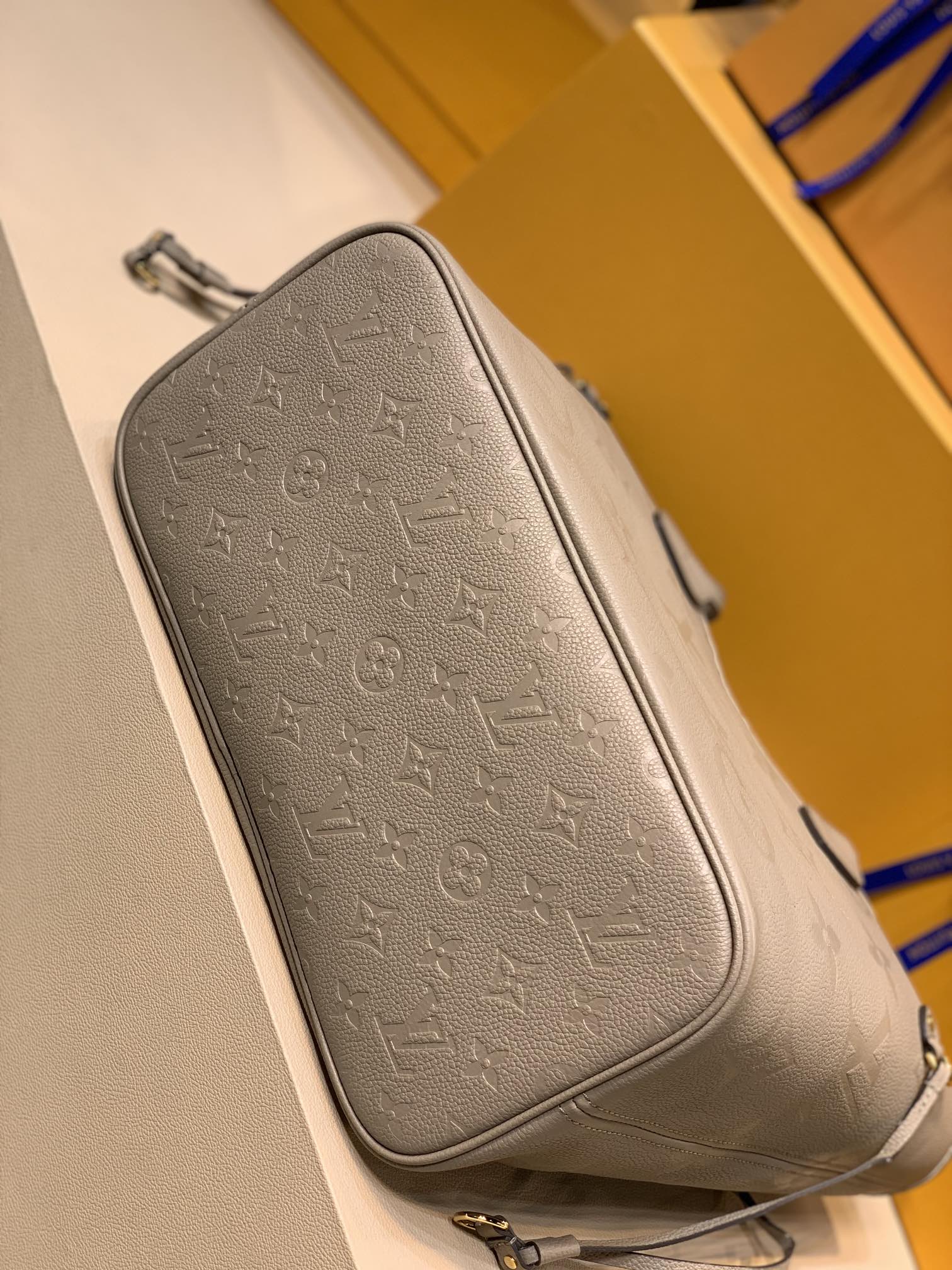 l**is V*t*n neverfull mm-32*29*17cm
