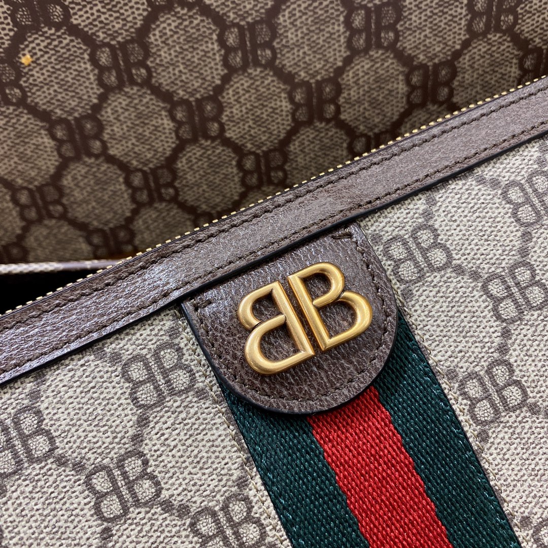 g*u*i&Ba*len*cia*ga pouch-30x20x3.5cm
