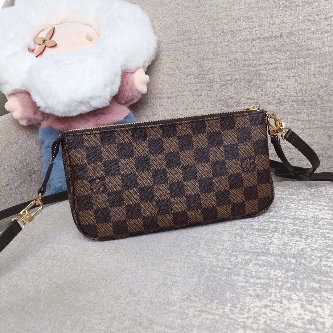 l**is V*t*n pochette accessoires-24x14x4cm