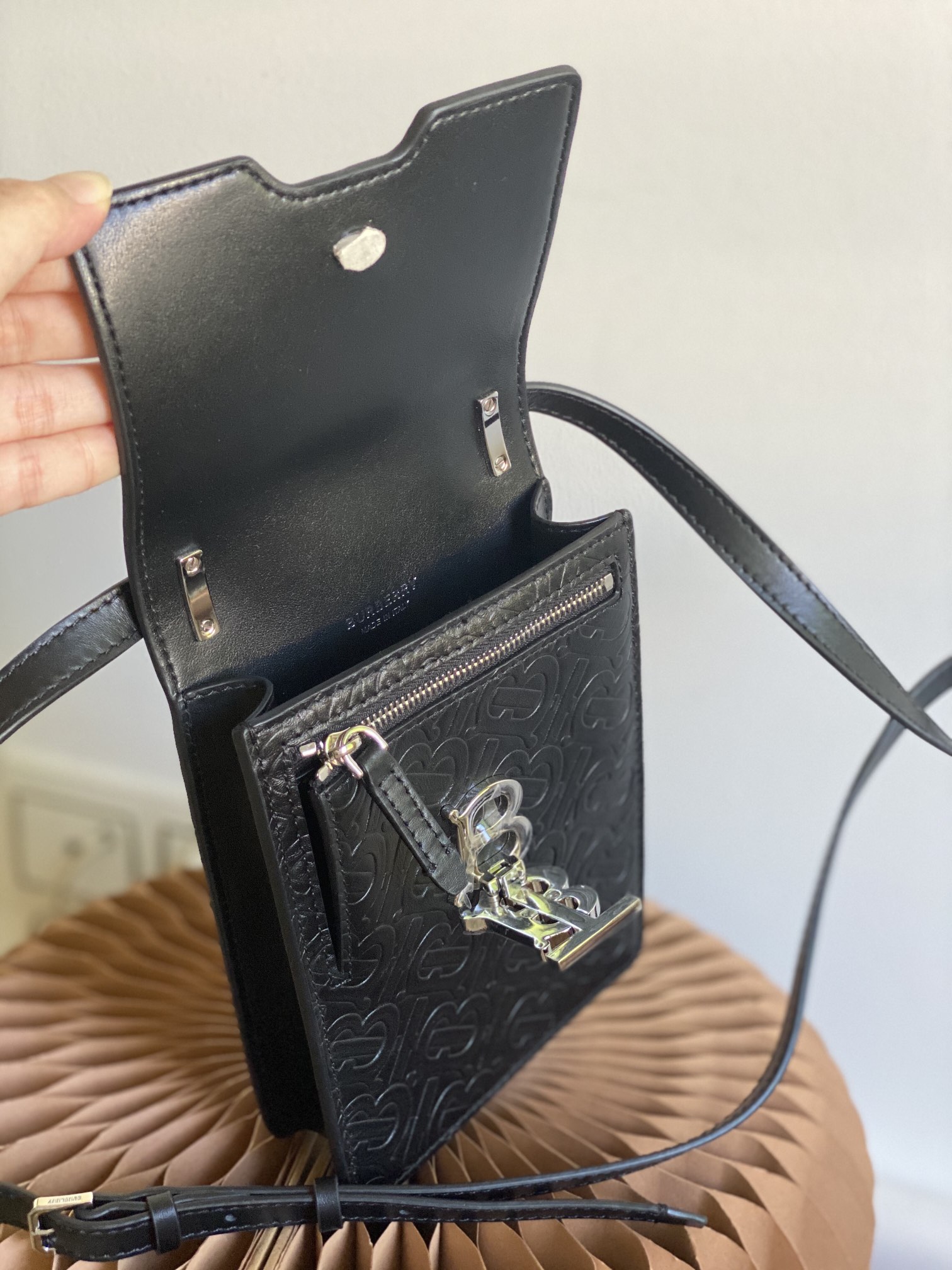 B**rry robin bag-13.5 x 4.5 x 19cm