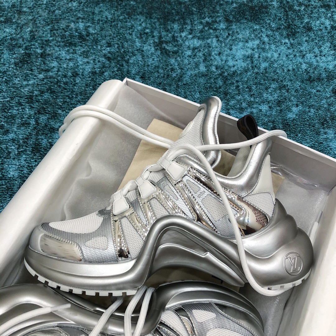 l**is V*t*n archlight sneaker